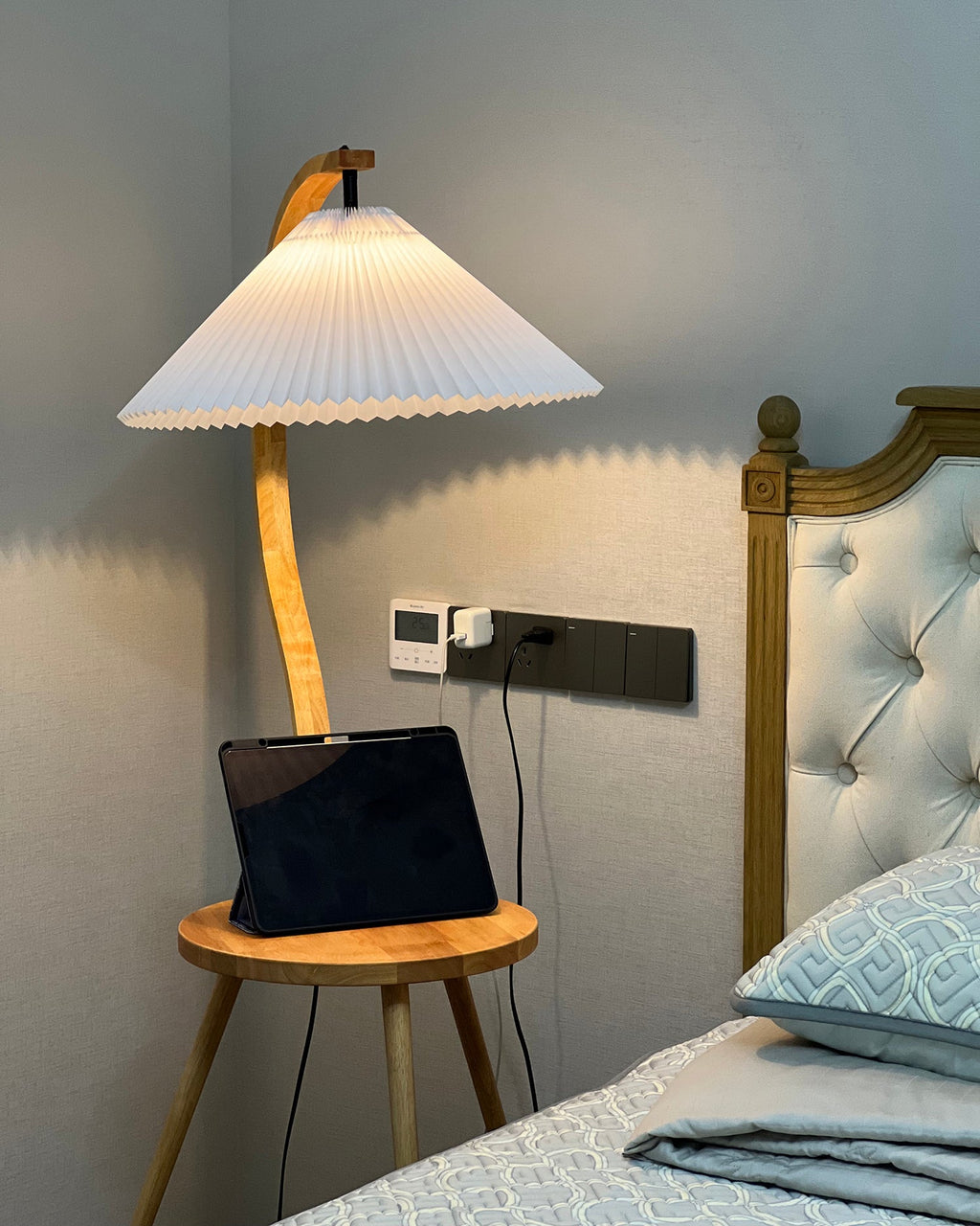 Chesterfield Crescent Luminaire