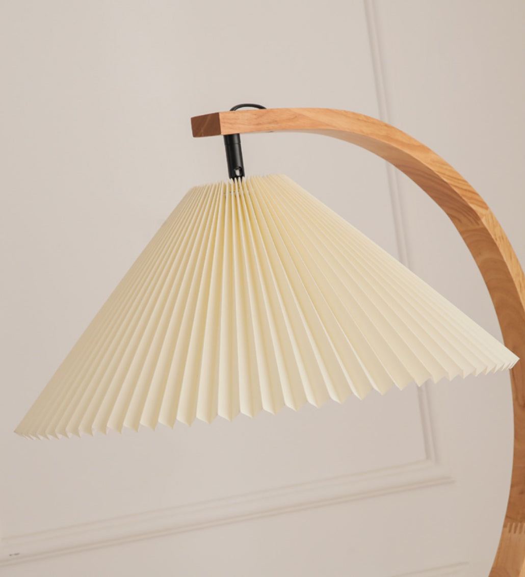 Chesterfield Crescent Luminaire
