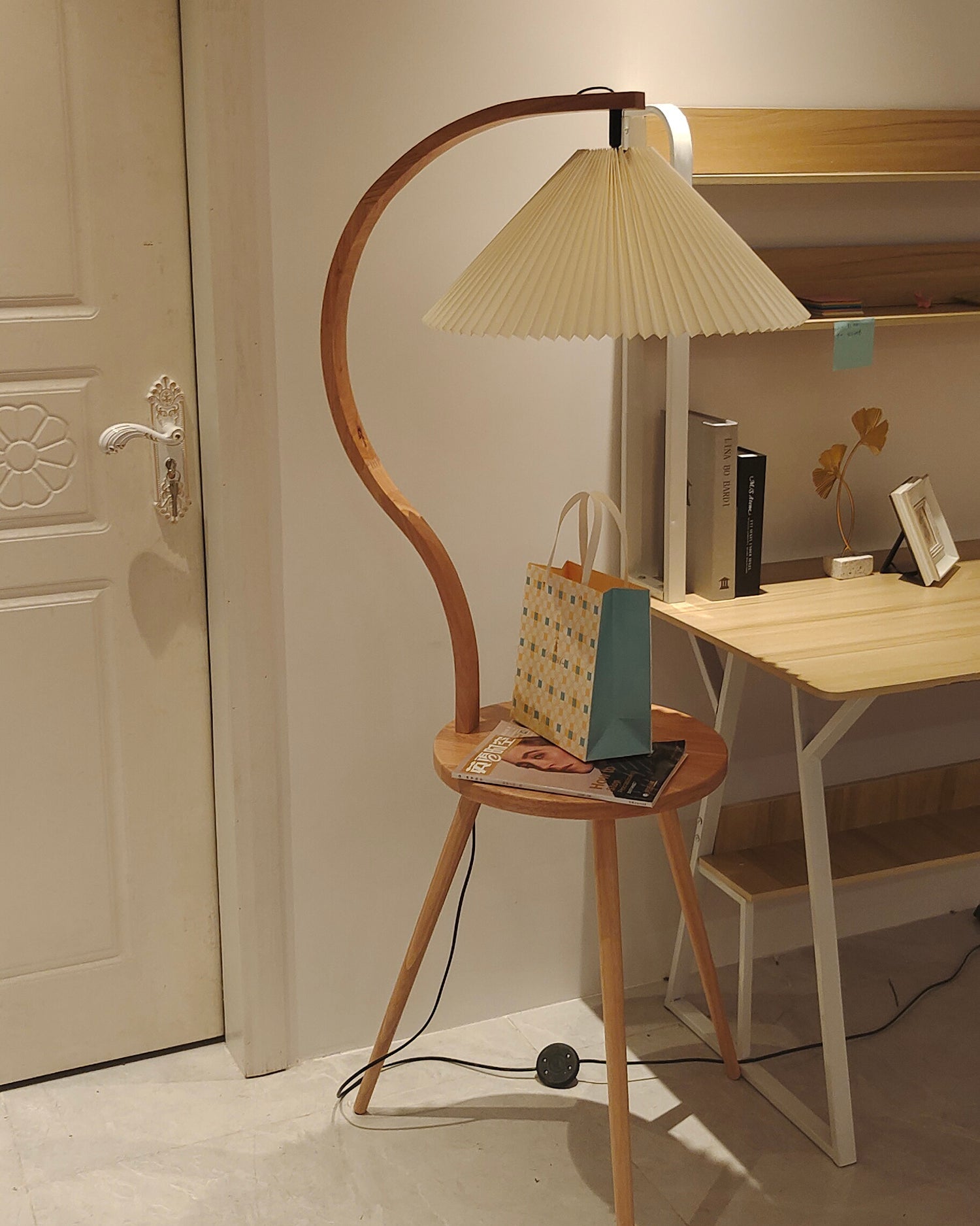 Chesterfield Crescent Luminaire