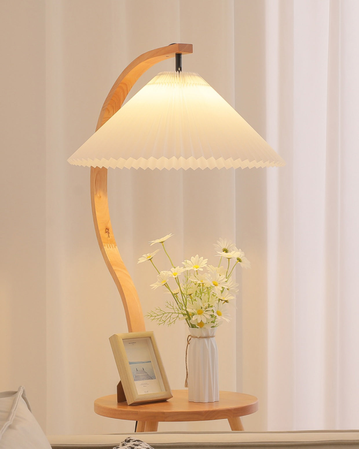 Chesterfield Crescent Luminaire
