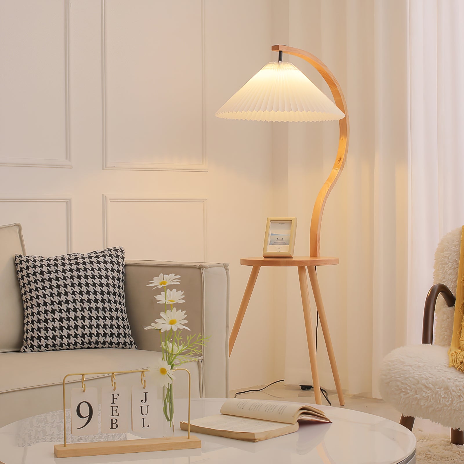 Chesterfield Crescent Luminaire