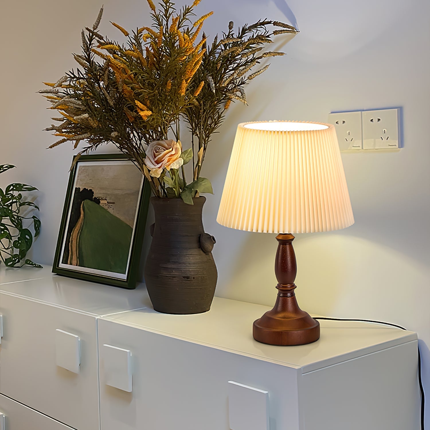 FENWICK IVORY SHADE TABLE ILLUMINATOR