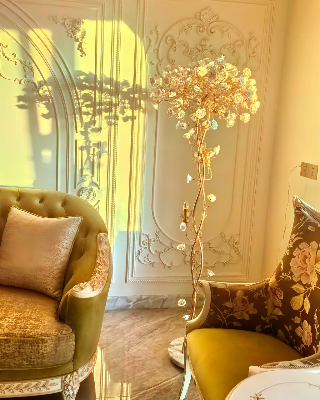 FLORENCE PETAL SCULPTED LAMP