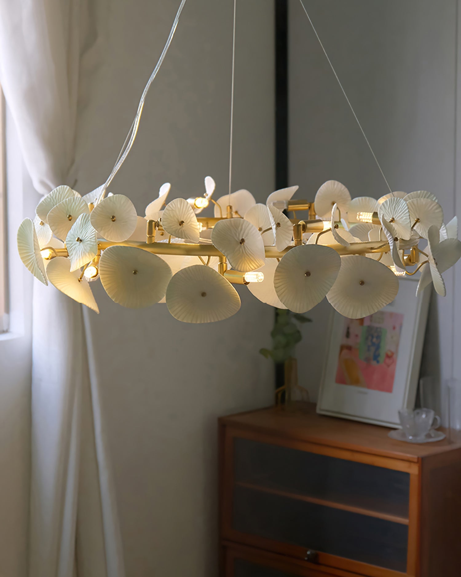WINTHROP PORCELAIN CIRCLE LUMINAIRE