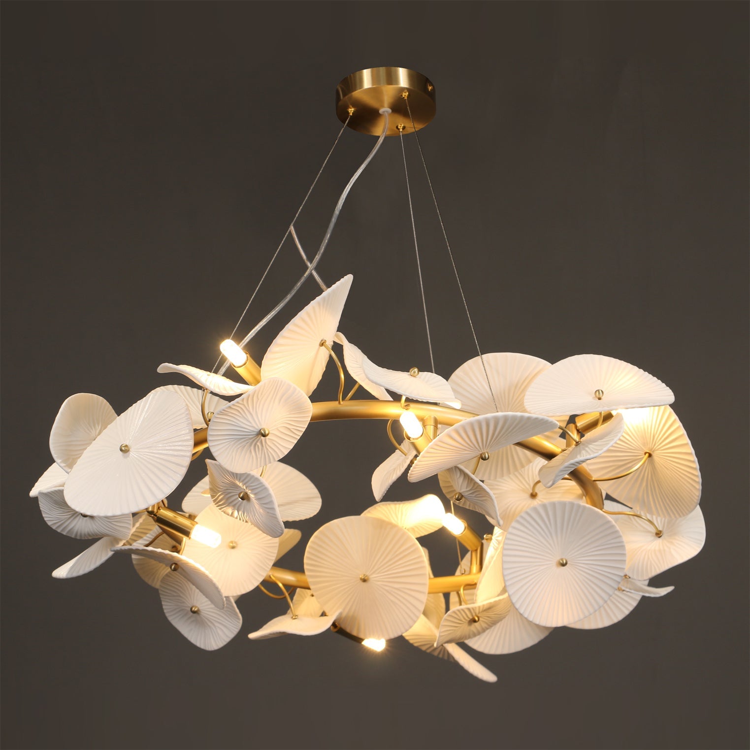 WINTHROP PORCELAIN CIRCLE LUMINAIRE