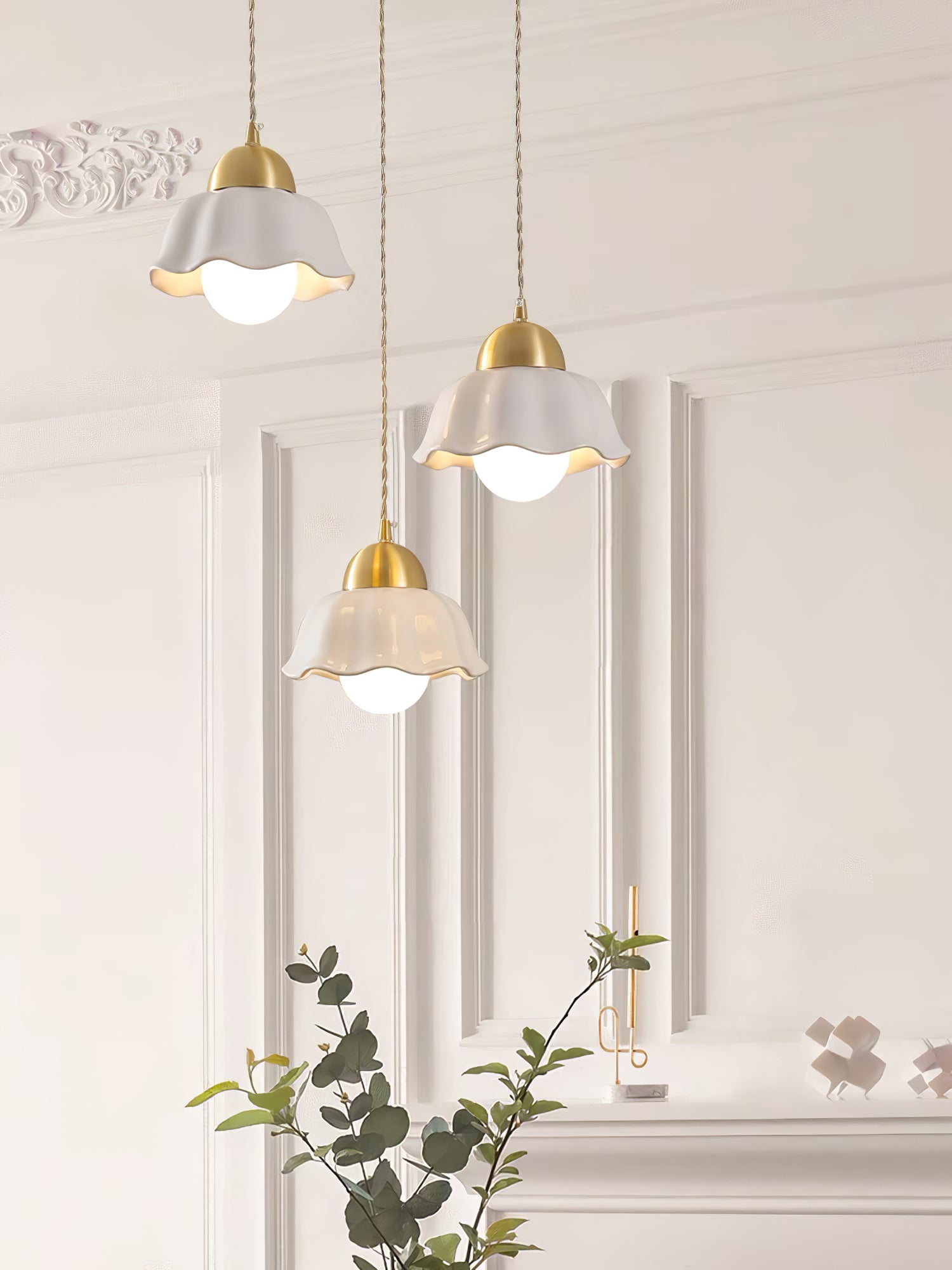 FLORENCE BOTANICAL CERAMIC LIGHTING PENDANT