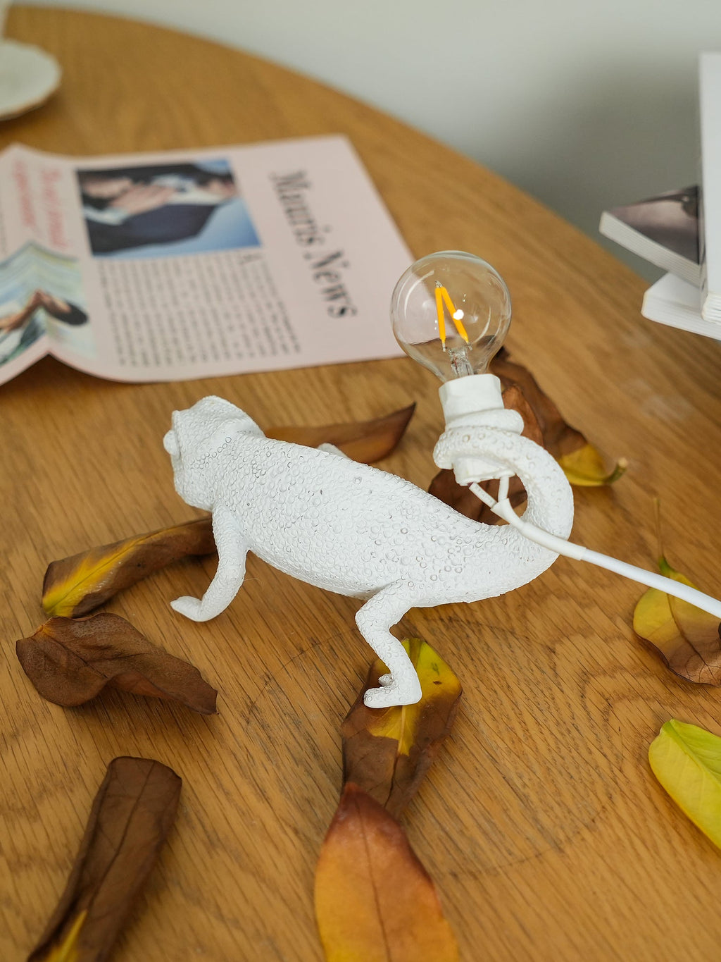 VERITY HUES TRANSFORMATIVE LAMP