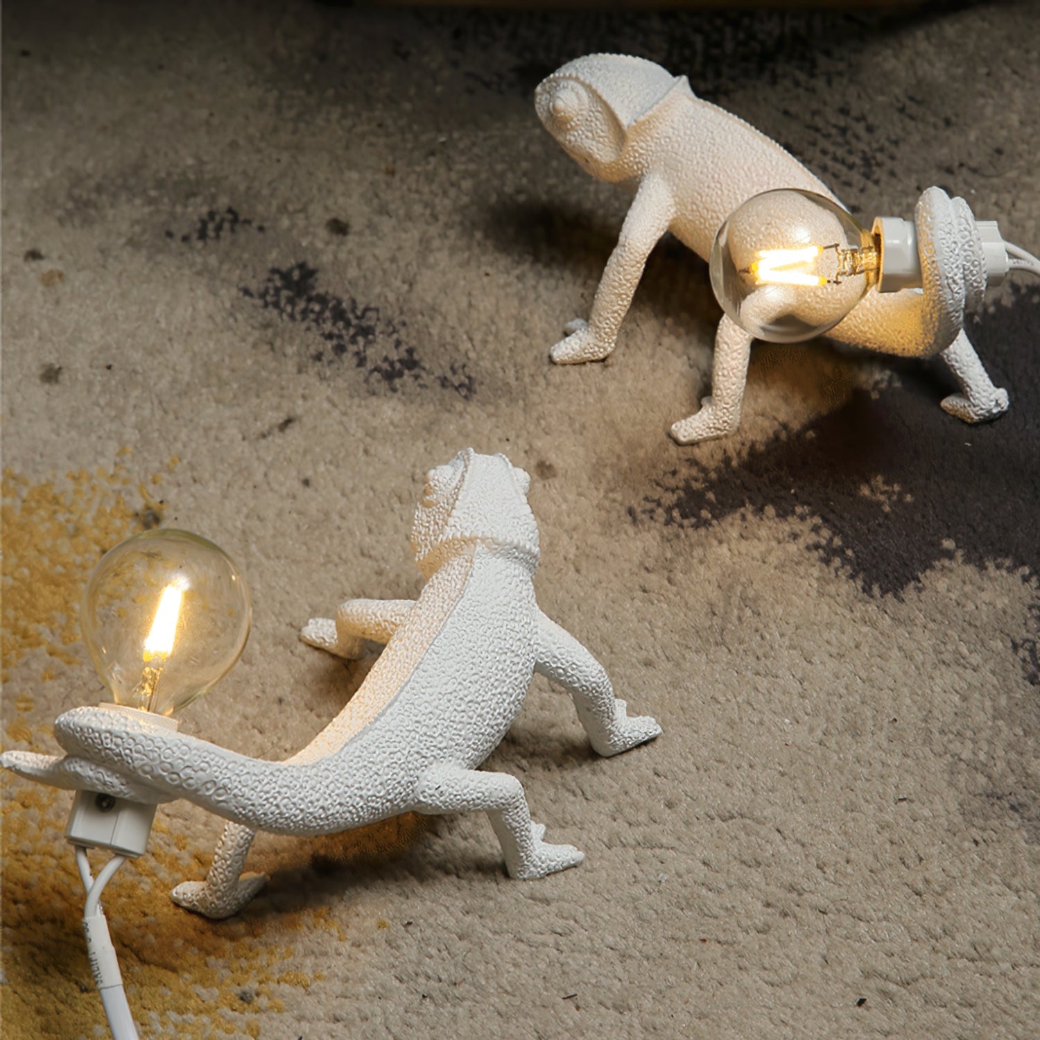 VERITY HUES TRANSFORMATIVE LAMP