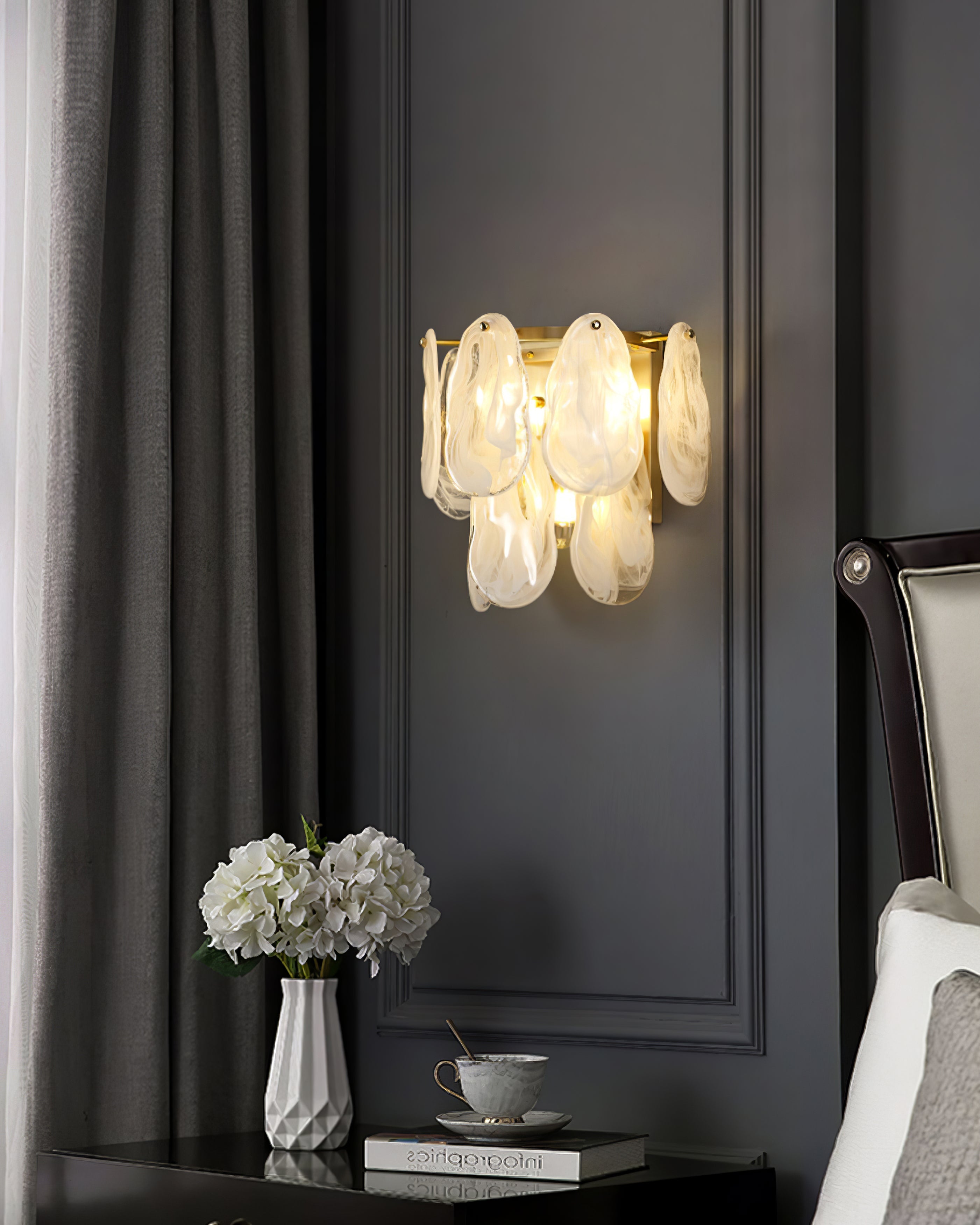 WINDSOR CLOUDY GLASS WALL SCONCE
