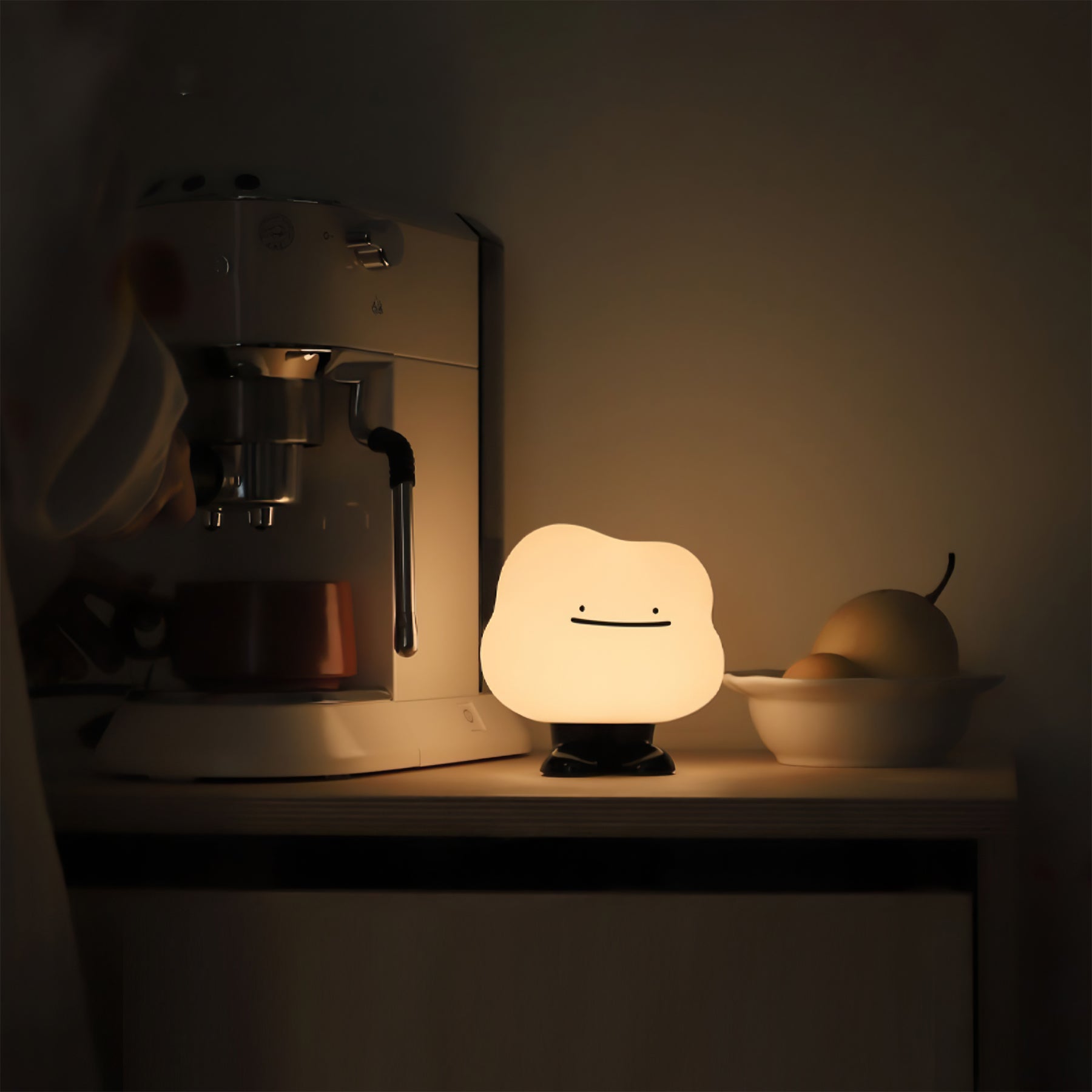 FENWICK CLOUD-SHAPED RECHARGEABLE LAMP