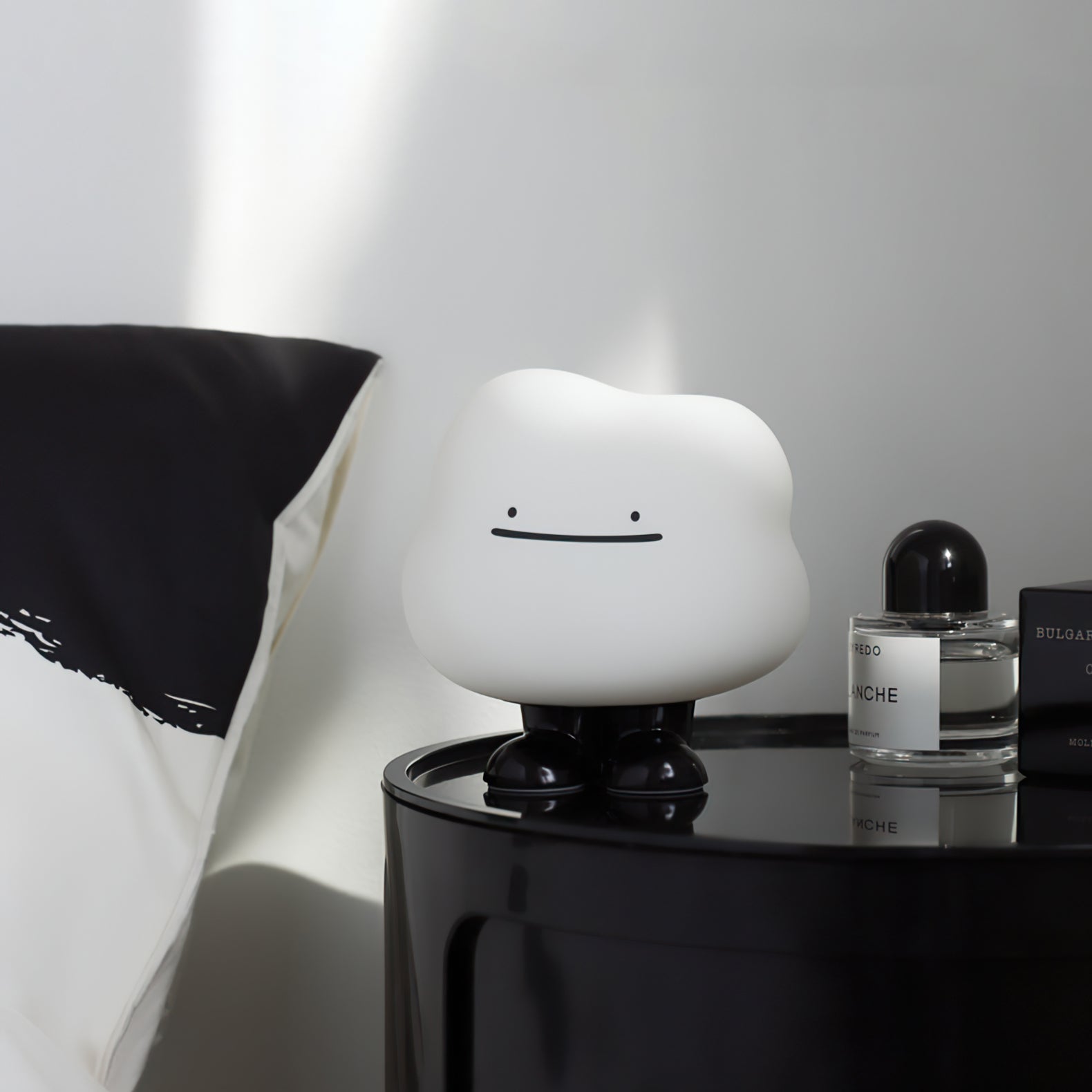 FENWICK CLOUD-SHAPED RECHARGEABLE LAMP
