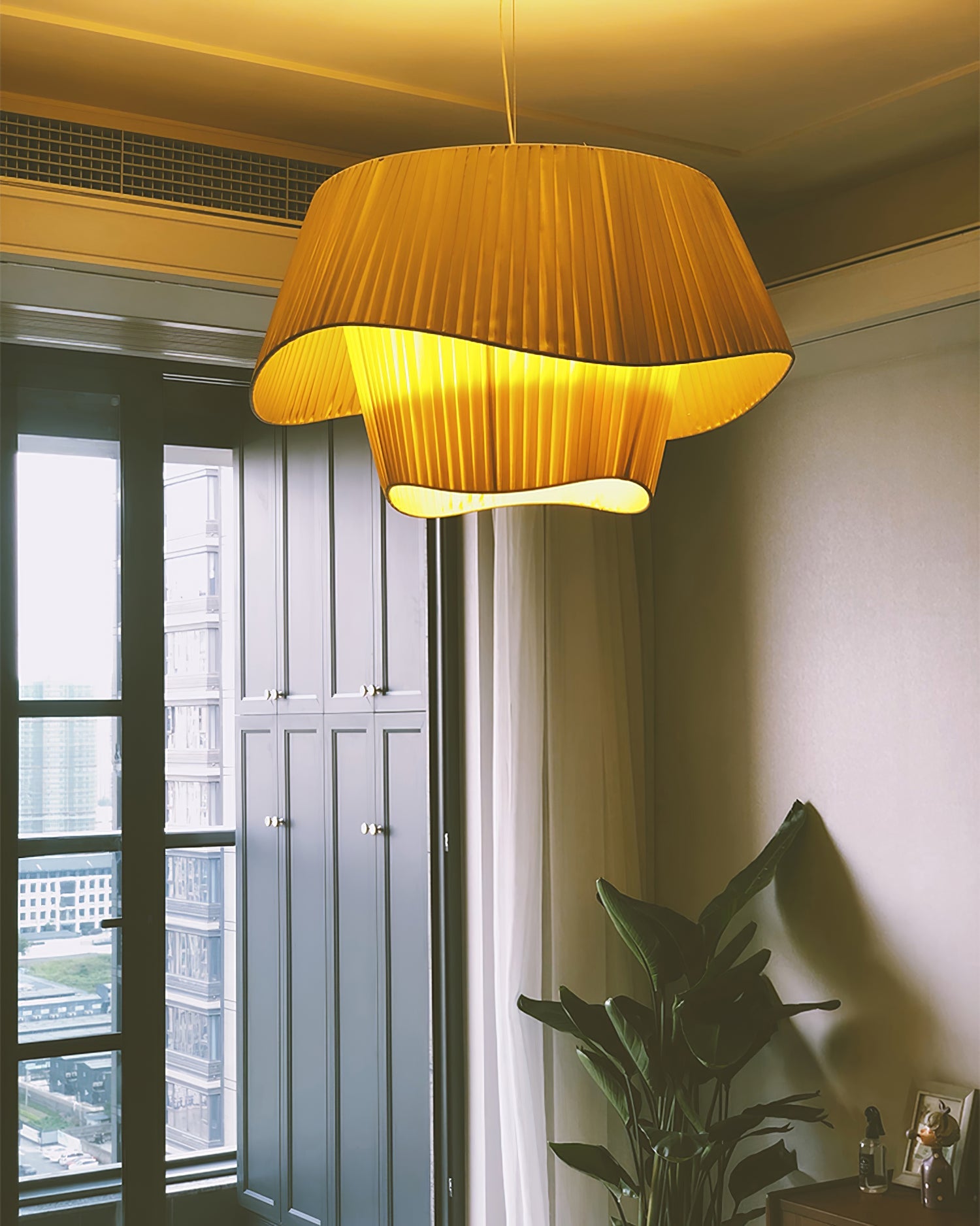 BRAMBLEWOOD RATTAN HANGING LANTERN