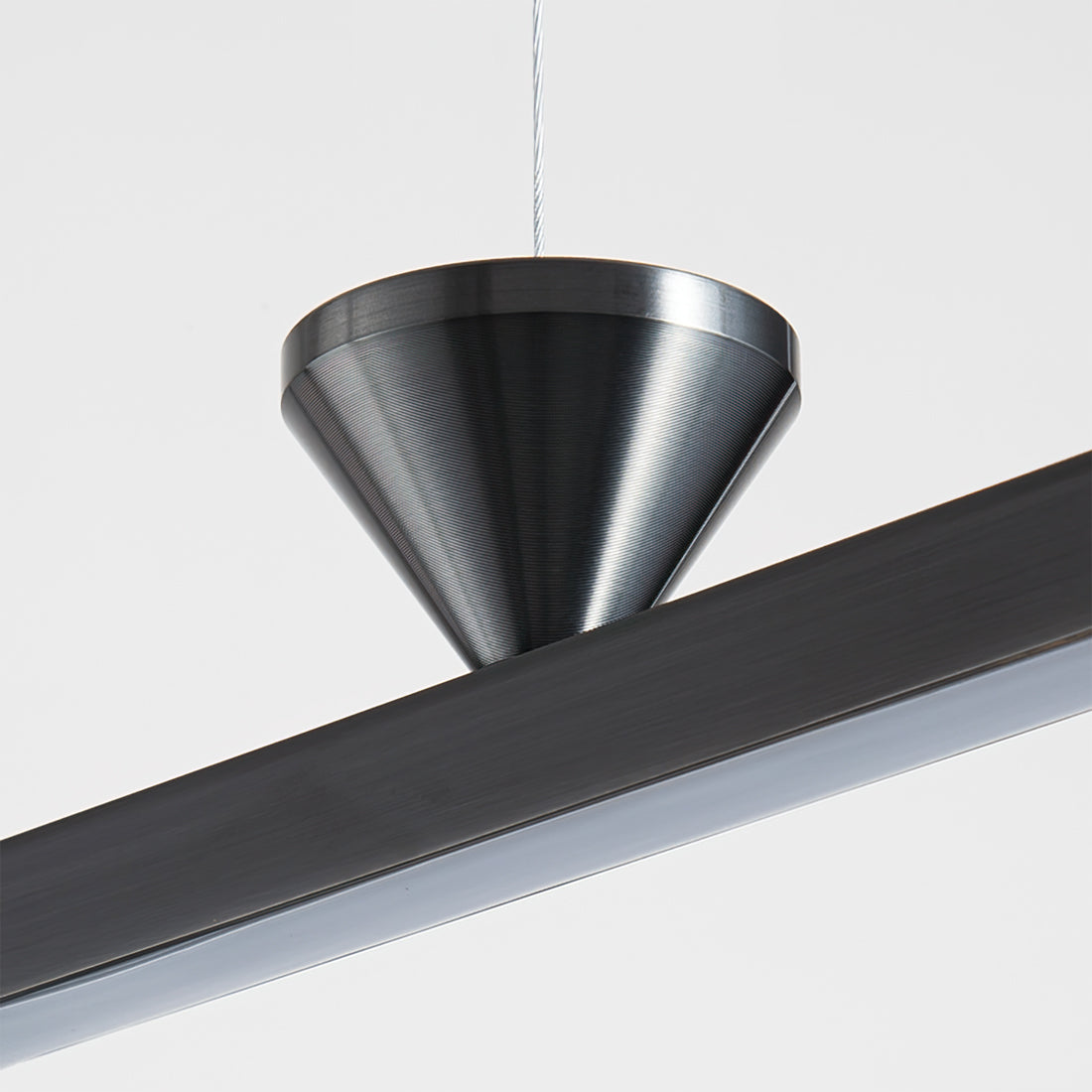 RAVENHALL CRYSTAL TEARDROP LUSTRE