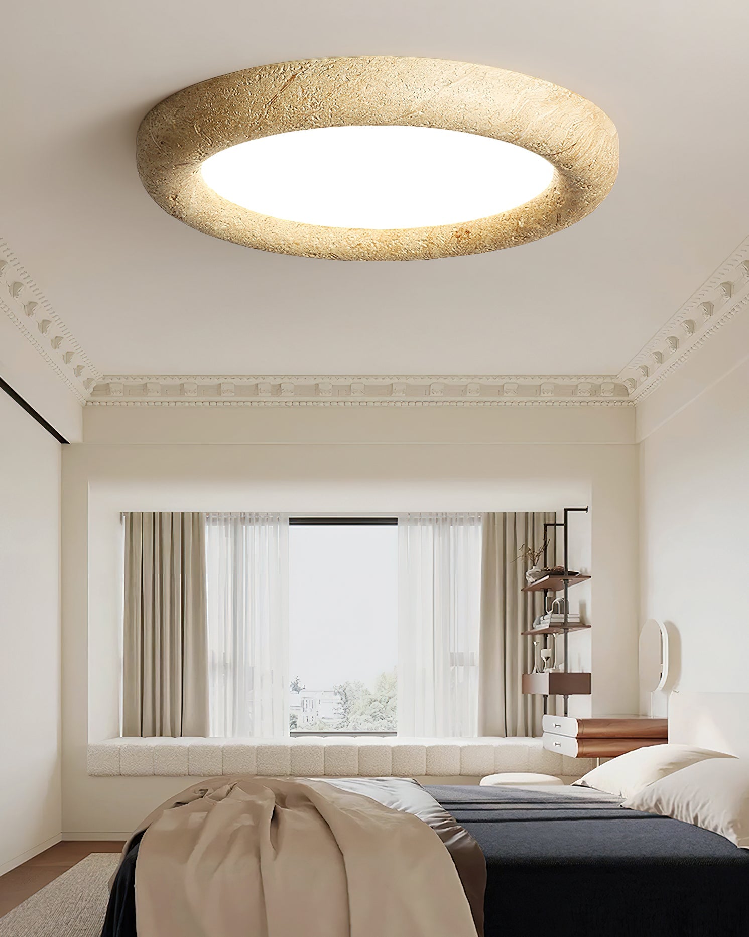 WINTHORPE MINIMALIST FLUSH MOUNT LIGHT