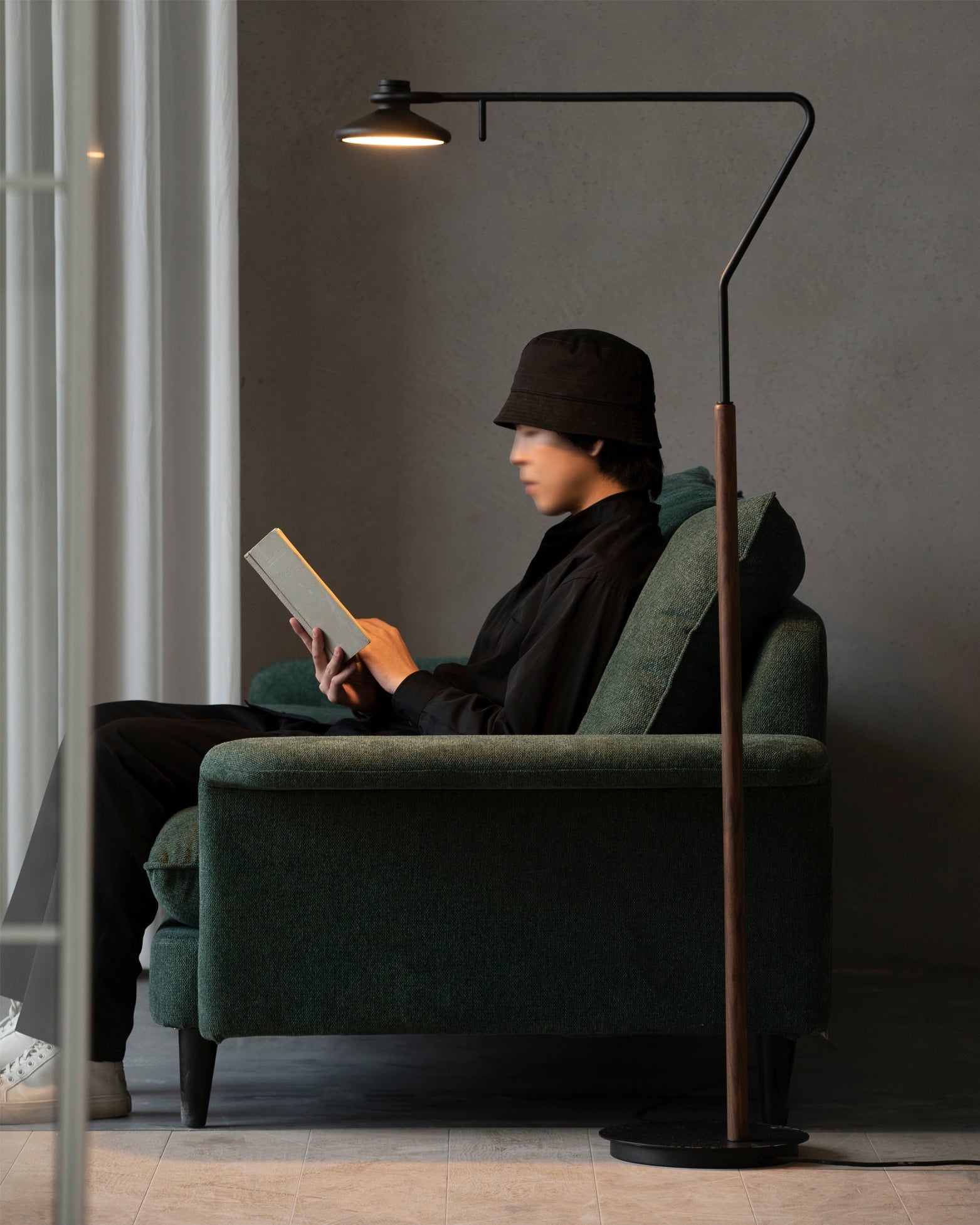 RAVENWOOD MID-CENTURY TALL FLOOR LAMP