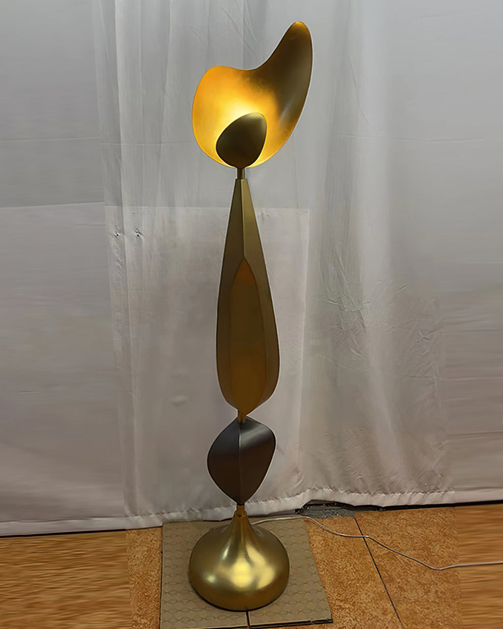 WINTHROP AURORA TALL LIGHTING COLUMN