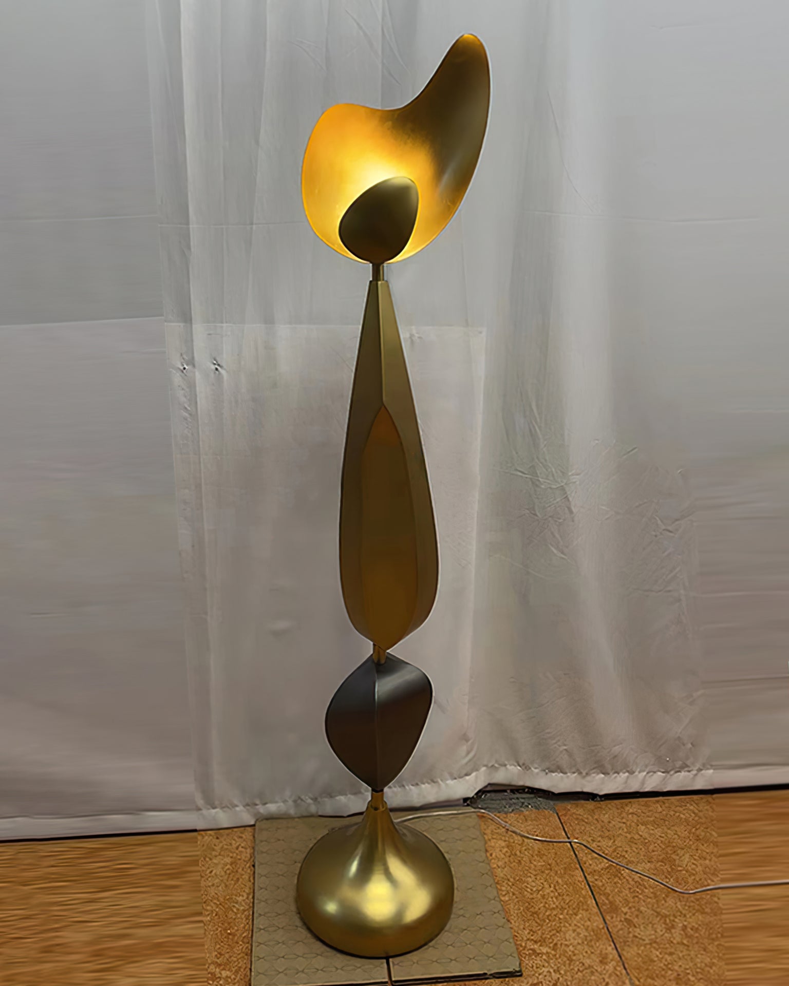 WINTHROP AURORA TALL LIGHTING COLUMN