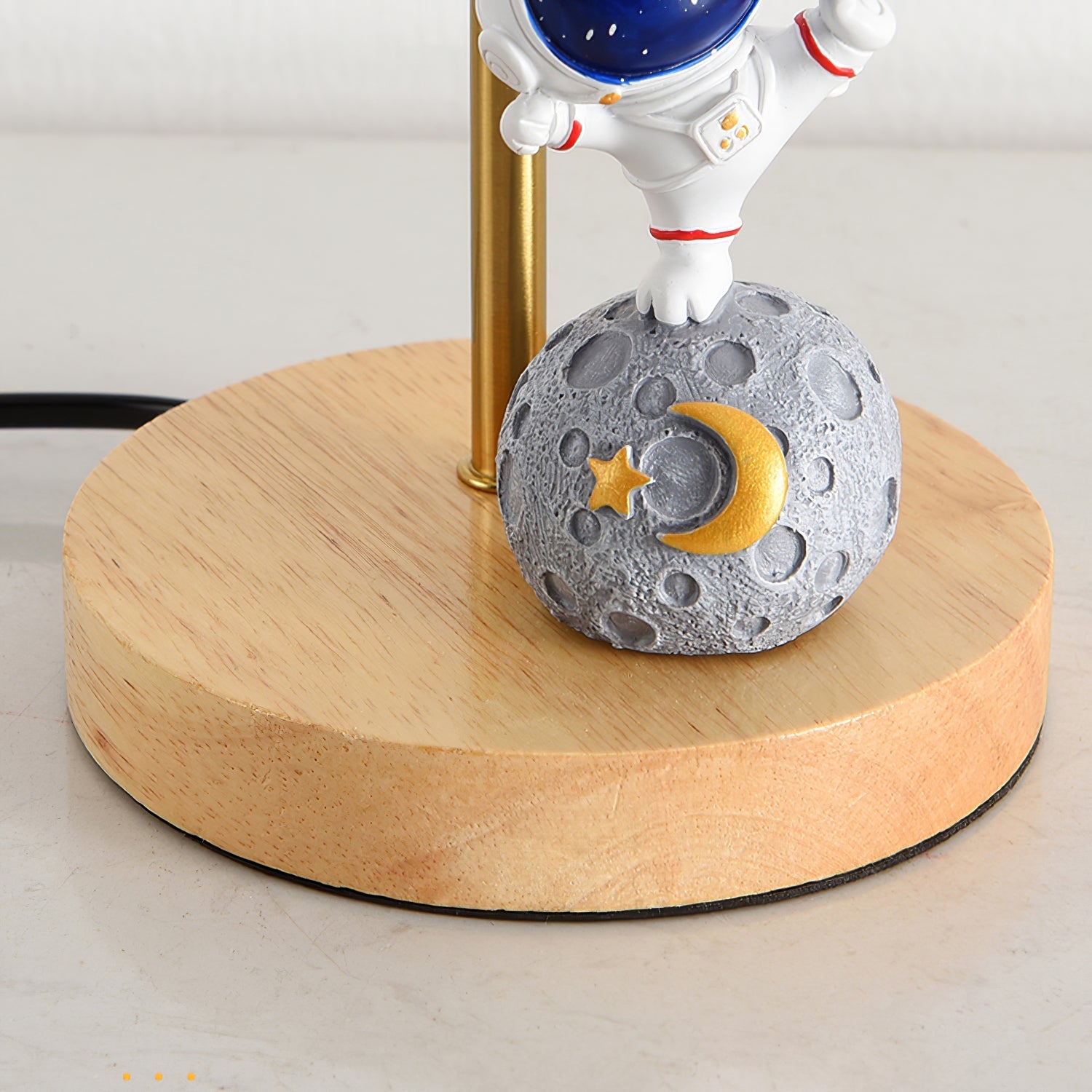LUNAR LUMINAIRE ORB TABLE LIGHT