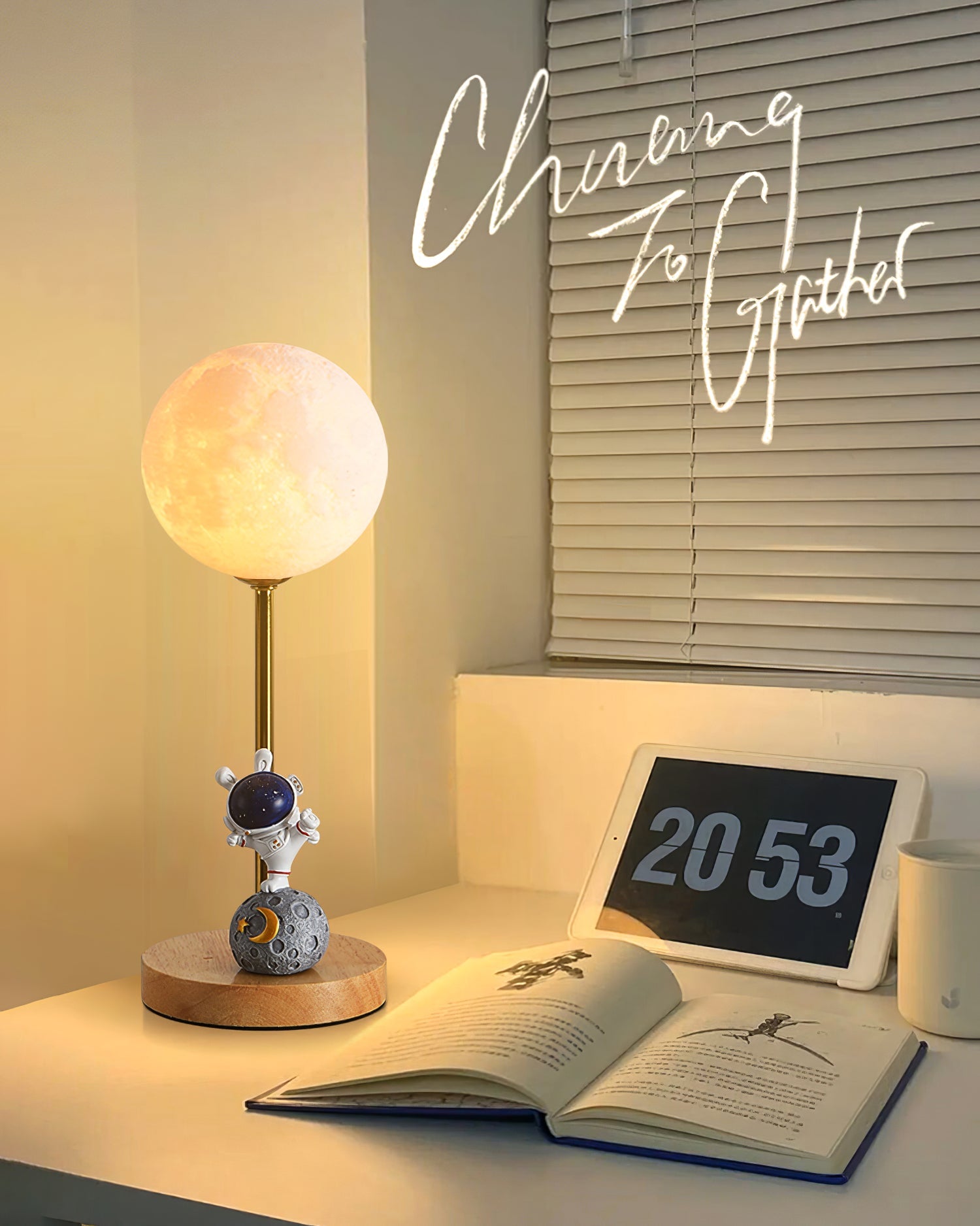 LUNAR LUMINAIRE ORB TABLE LIGHT