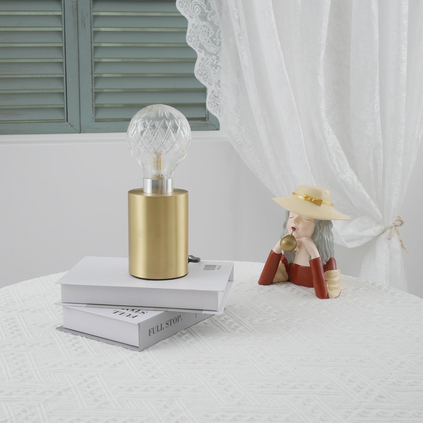 ASTON CRYSTAL ORB TABLE LANTERN