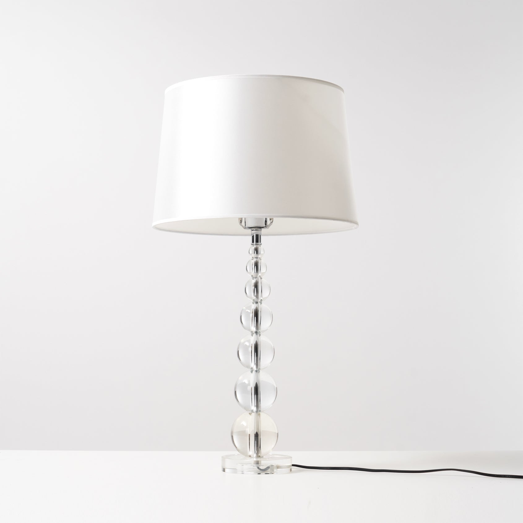 ASTONIA ORB LUMINAIRE