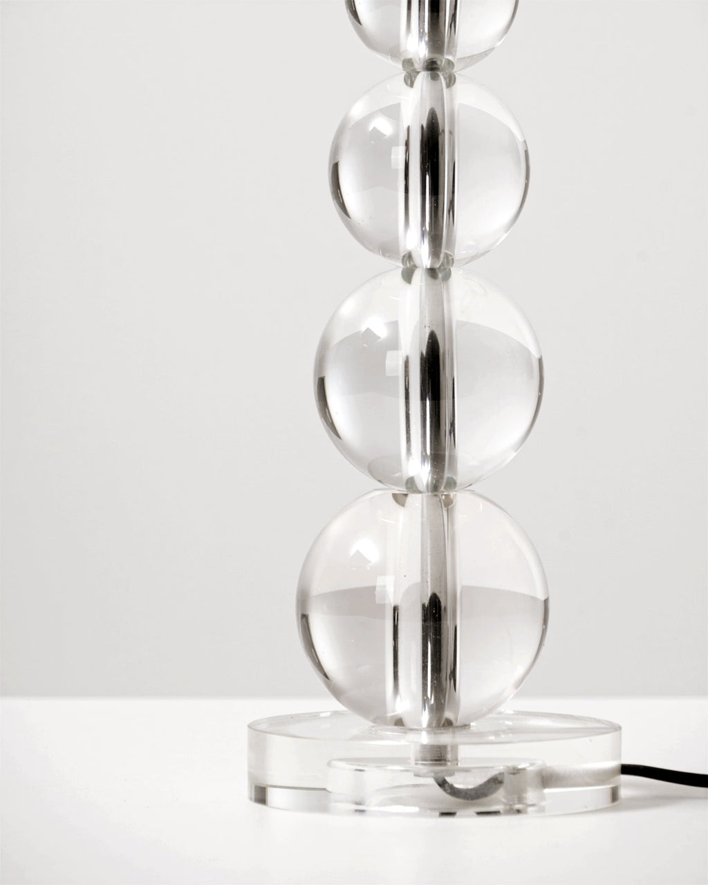 ASTONIA ORB LUMINAIRE