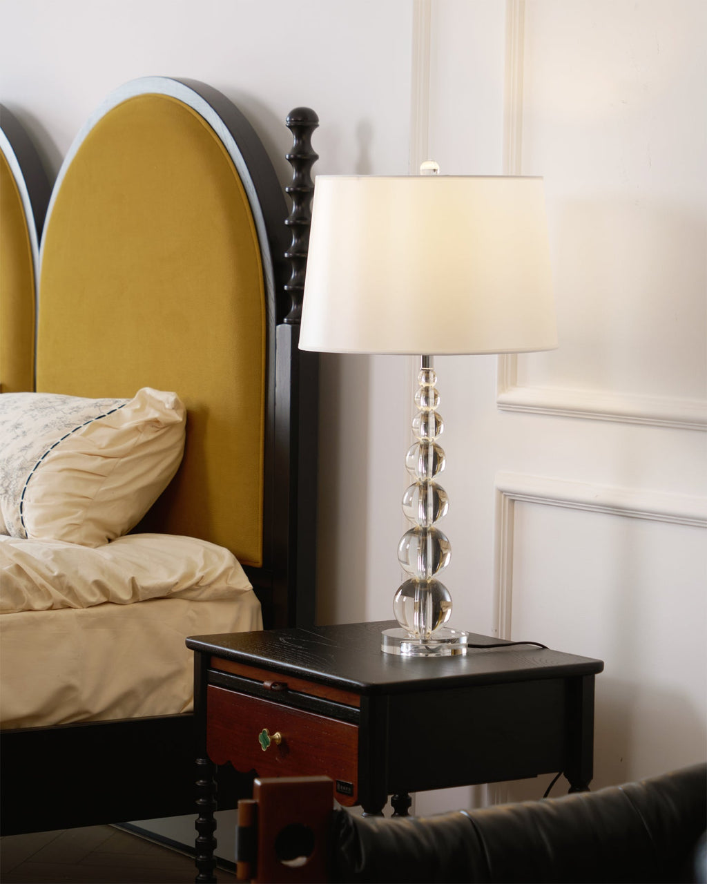 ASTONIA ORB LUMINAIRE