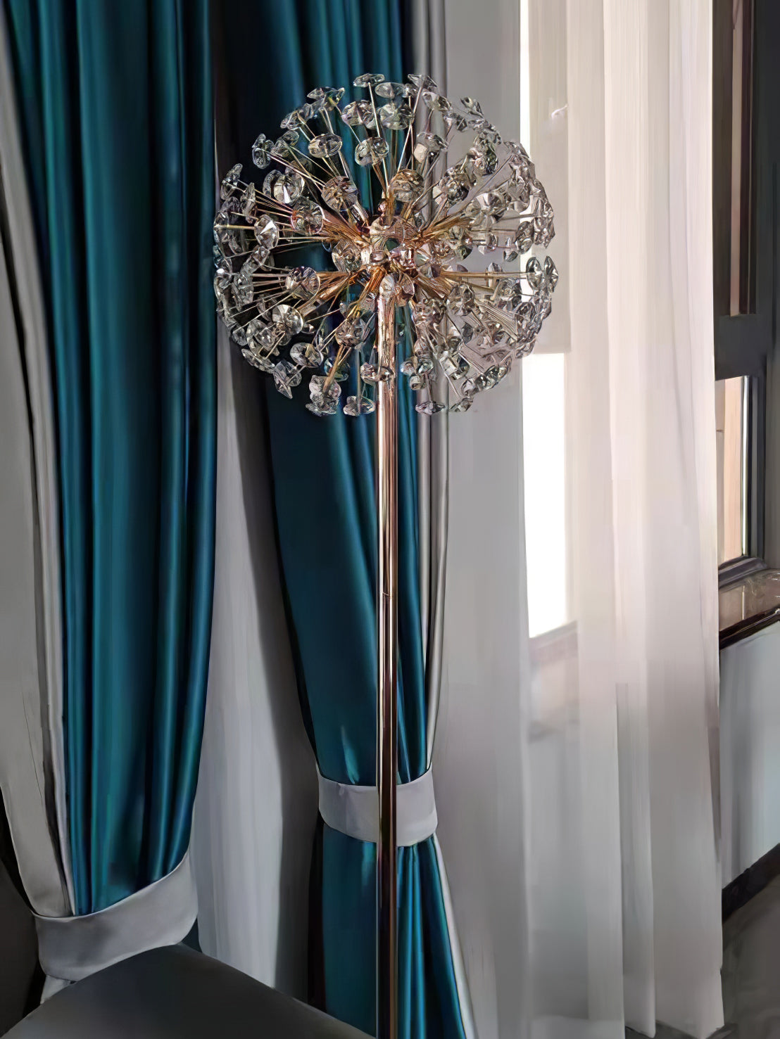 WINTHORPE CRYSTAL BLOOM FLOOR LANTERN