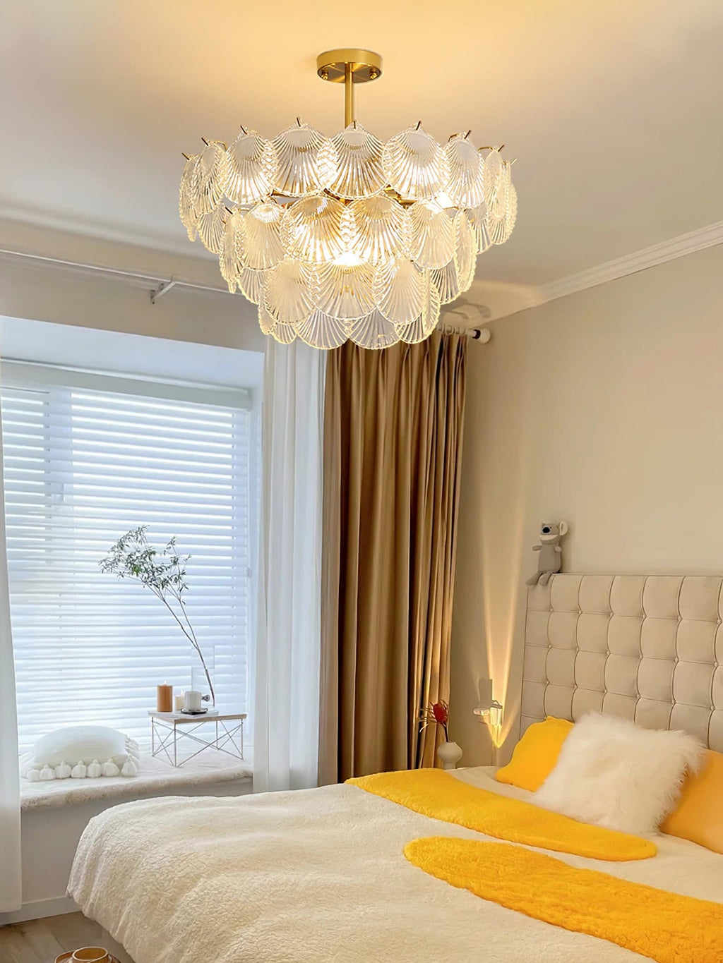 MARISOL SHELL-ENCASED LUMINARY
