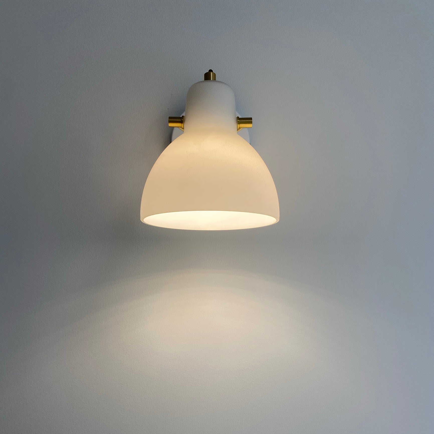RAVENSHIRE TWIN ARM WALL SCONCE