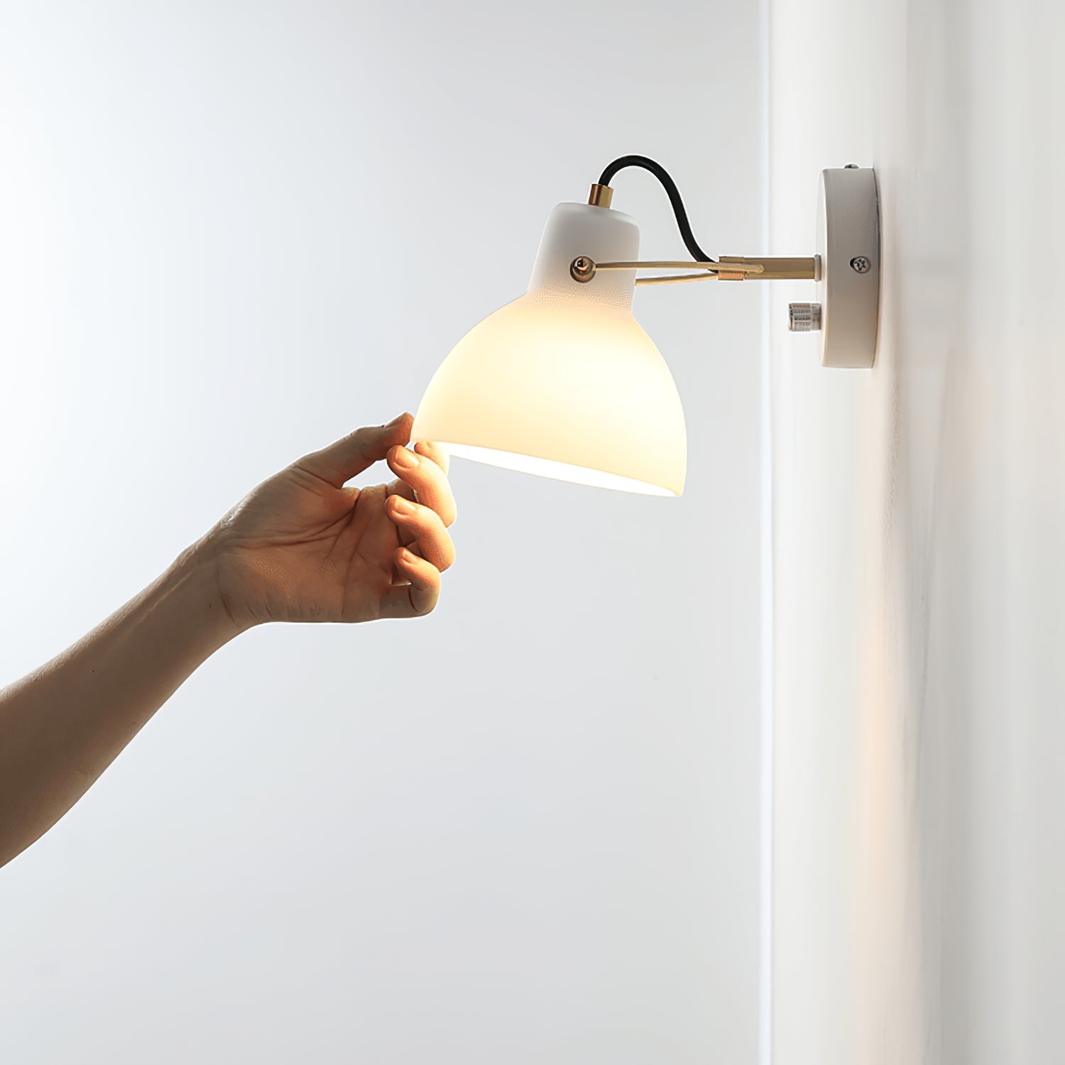 RAVENSHIRE TWIN ARM WALL SCONCE