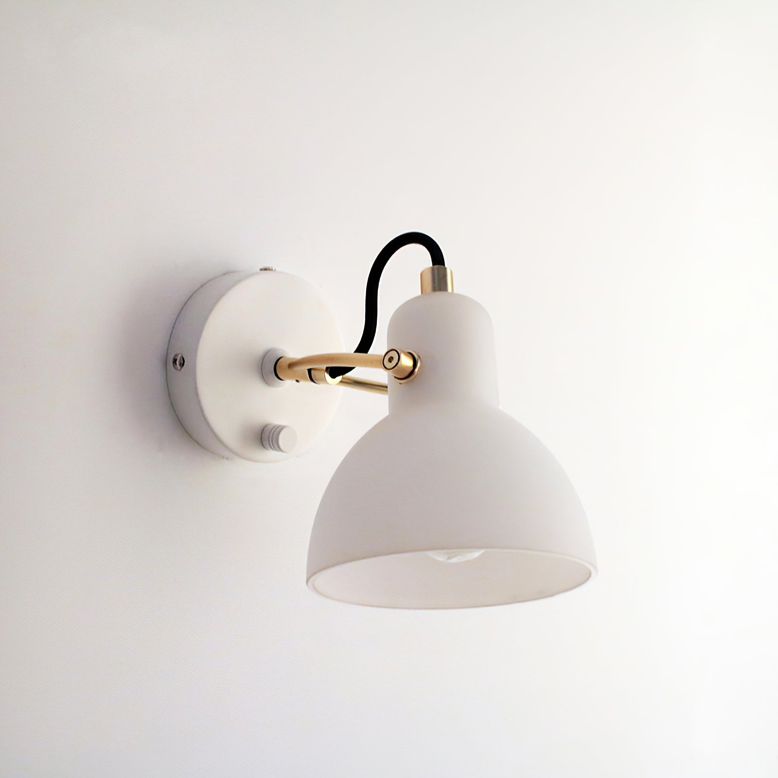 RAVENSHIRE TWIN ARM WALL SCONCE
