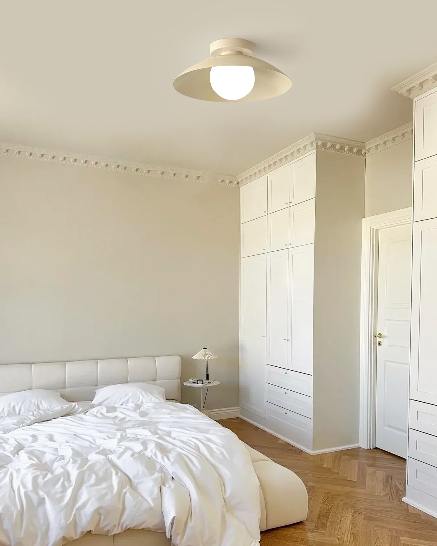RAVENHALL BELLFLOWER CEILING ILLUMINATOR