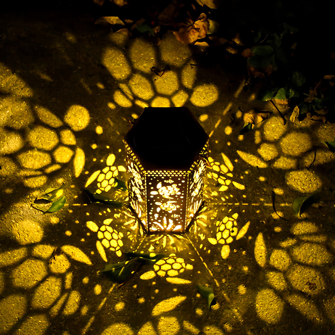 RAVENHALL SCARLET SOLAR LANTERN WITH INTRICATE CUTOUT FRAME