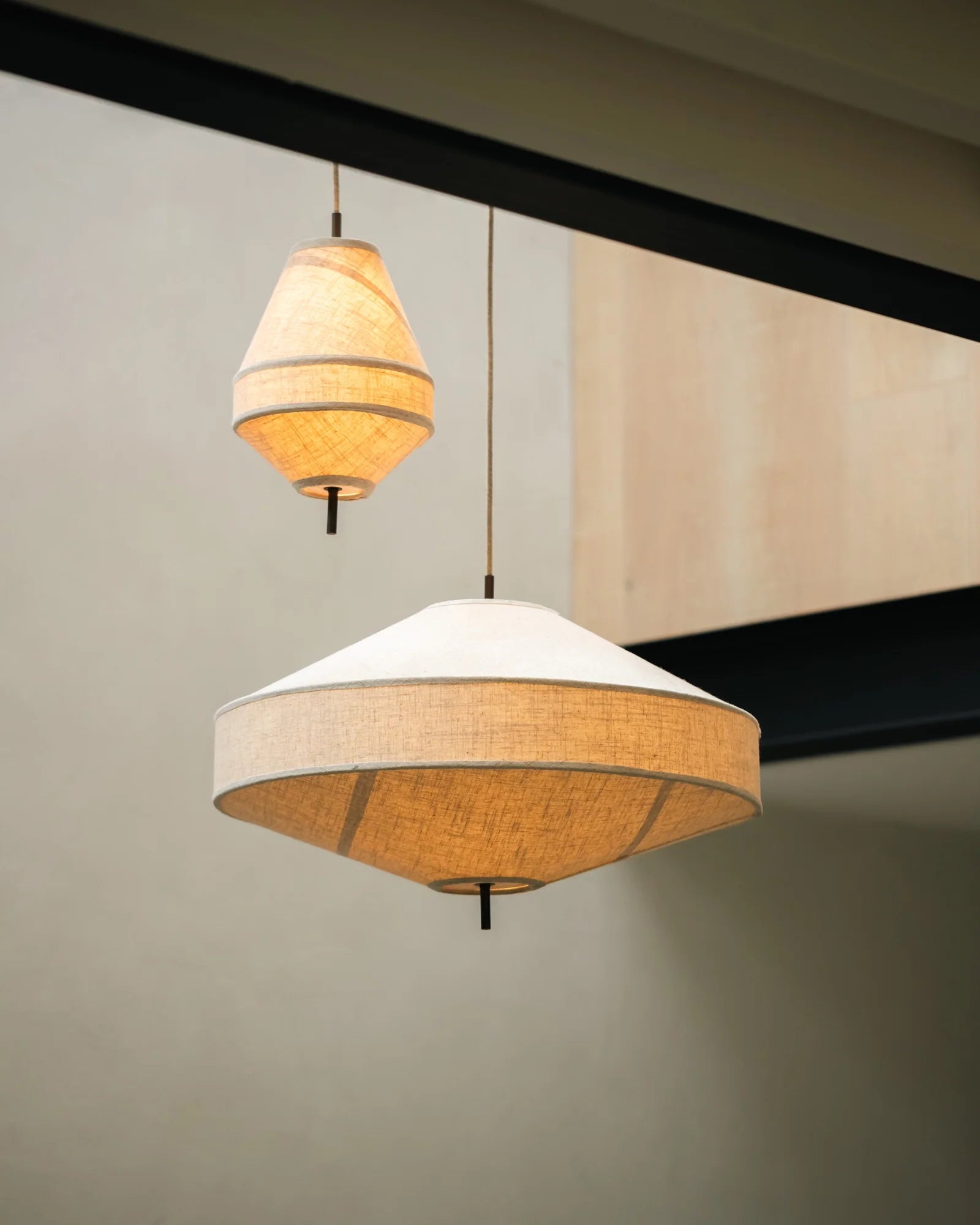 FENWICK HANGING GLASS ILLUMINATOR