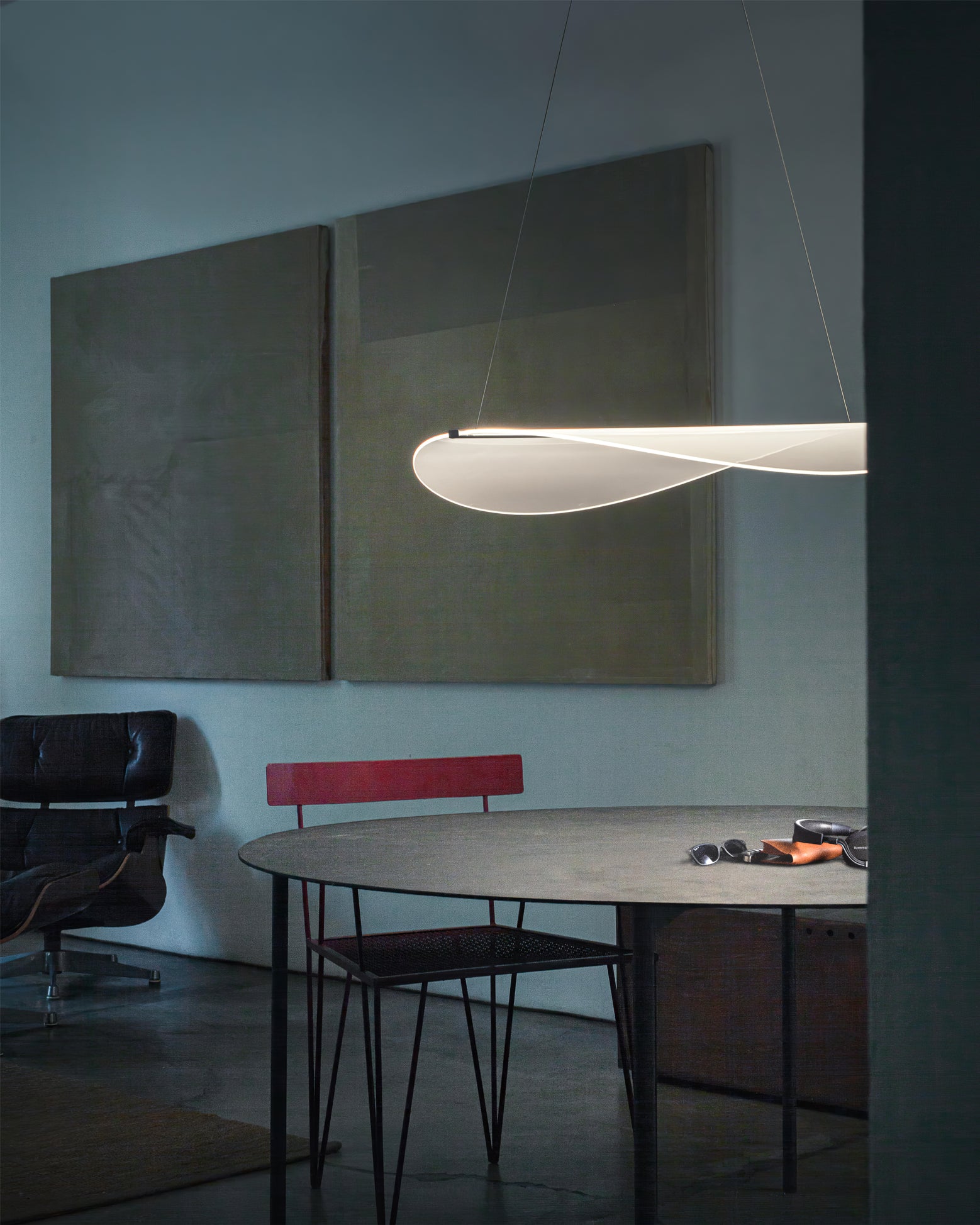 RAVENHALL BELL-SHAPED HANGING LAMP