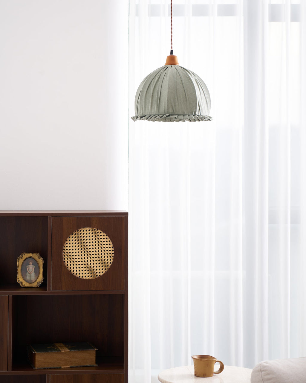 FENWICK HANGING CIRCLE LANTERN