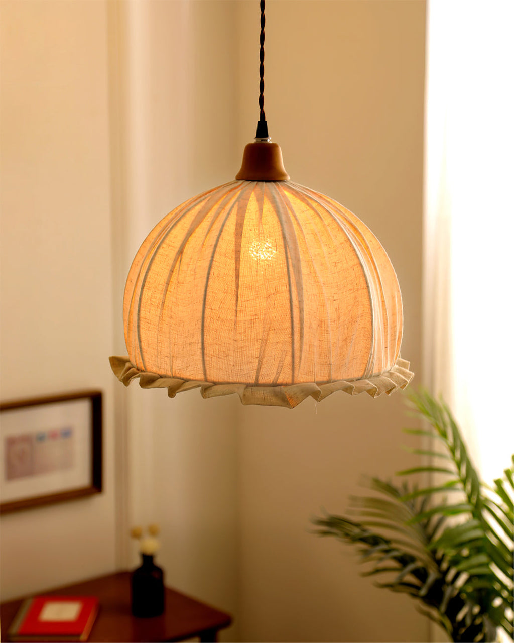 FENWICK HANGING CIRCLE LANTERN
