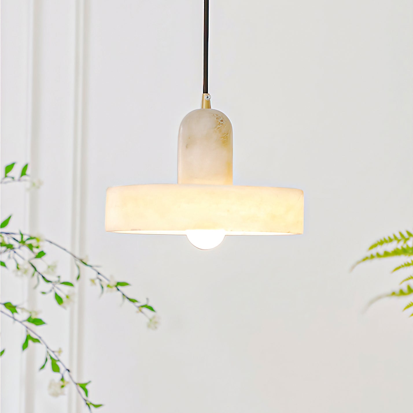 CARLISLE ALABASTER DISC HANGING LANTERN