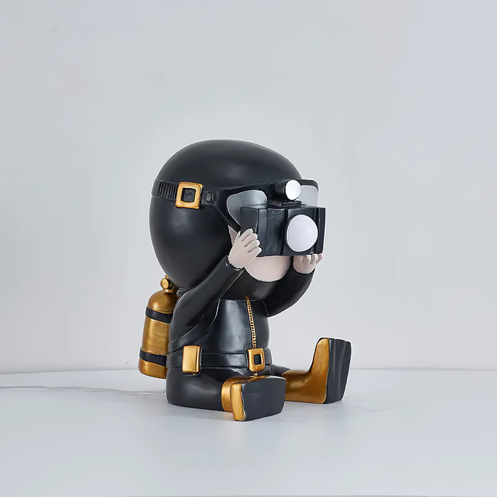 THORNDEN UNDERSEA ILLUMINATOR