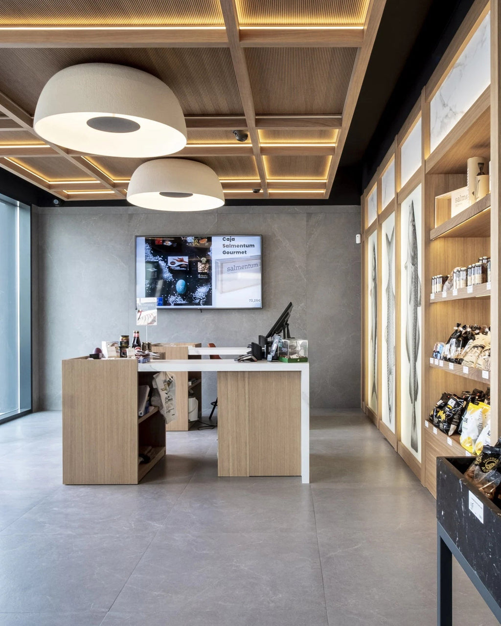 HALSTEAD DRUM-SHAPED WOODEN CEILING LUMINAIRE