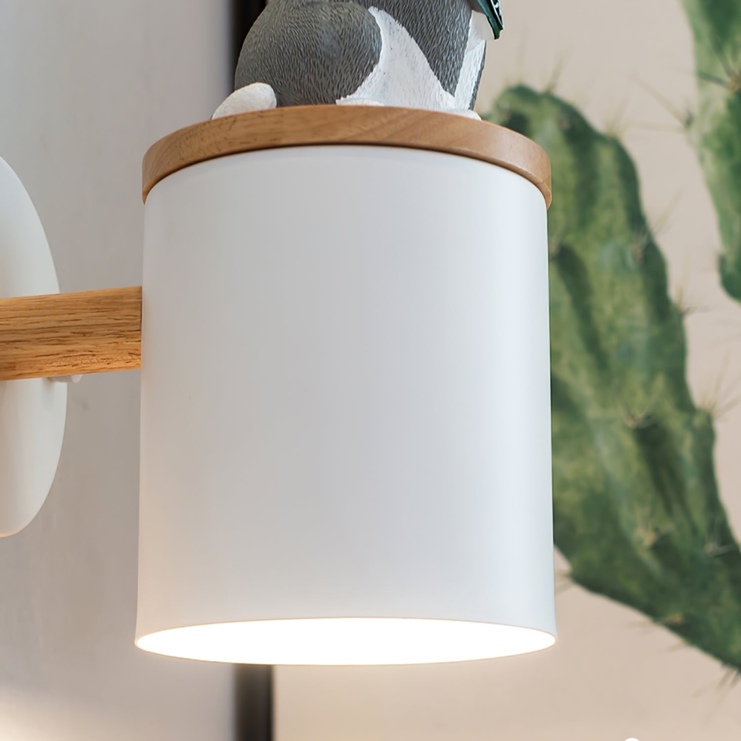 WINDSOR CANINE ILLUMINATION SCONCE