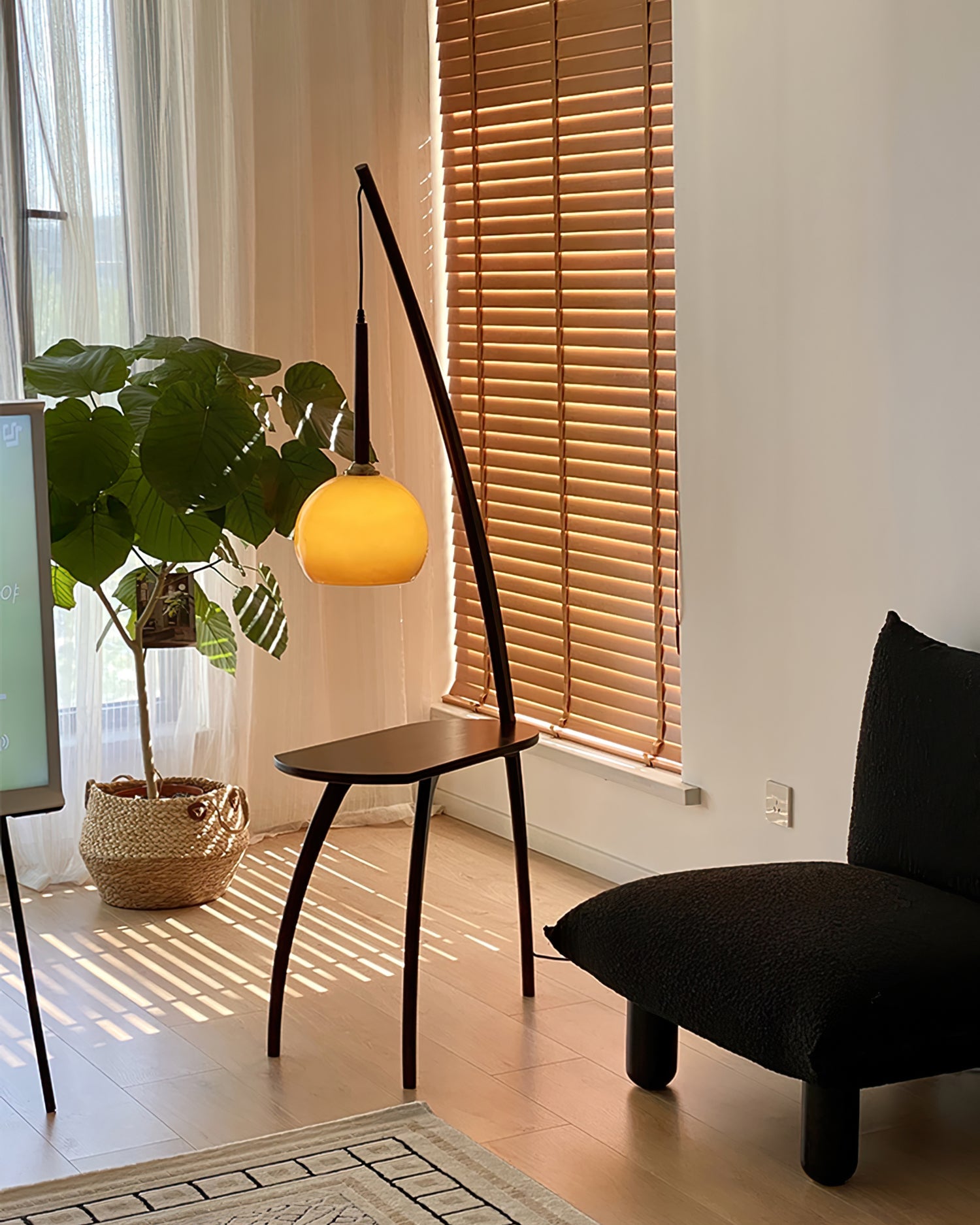 WINDSOR HOLLOW TAPERED LAMP