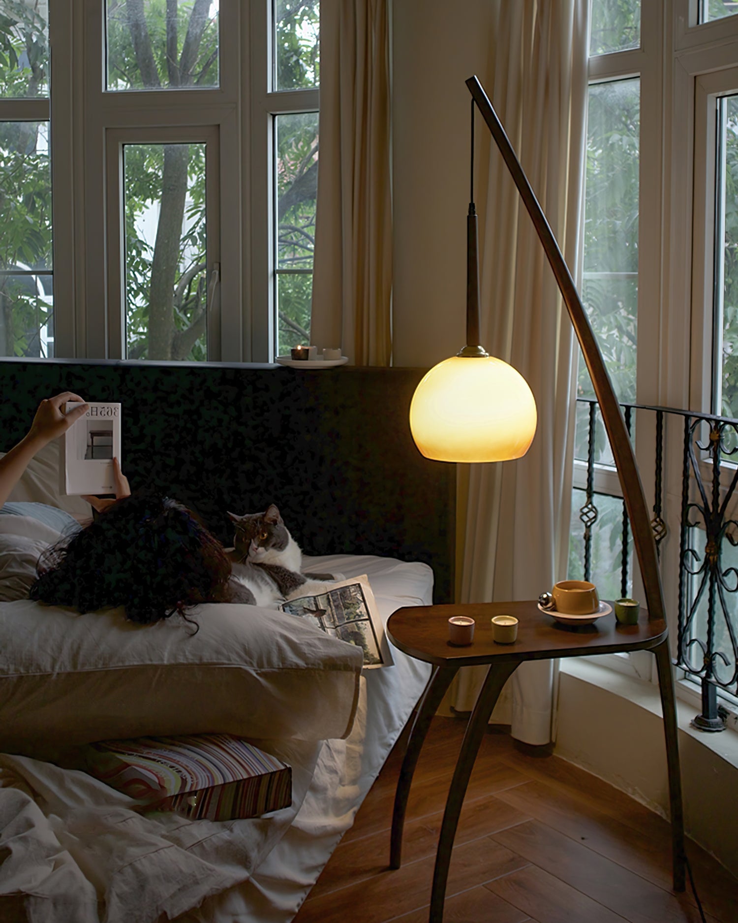 WINDSOR HOLLOW TAPERED LAMP