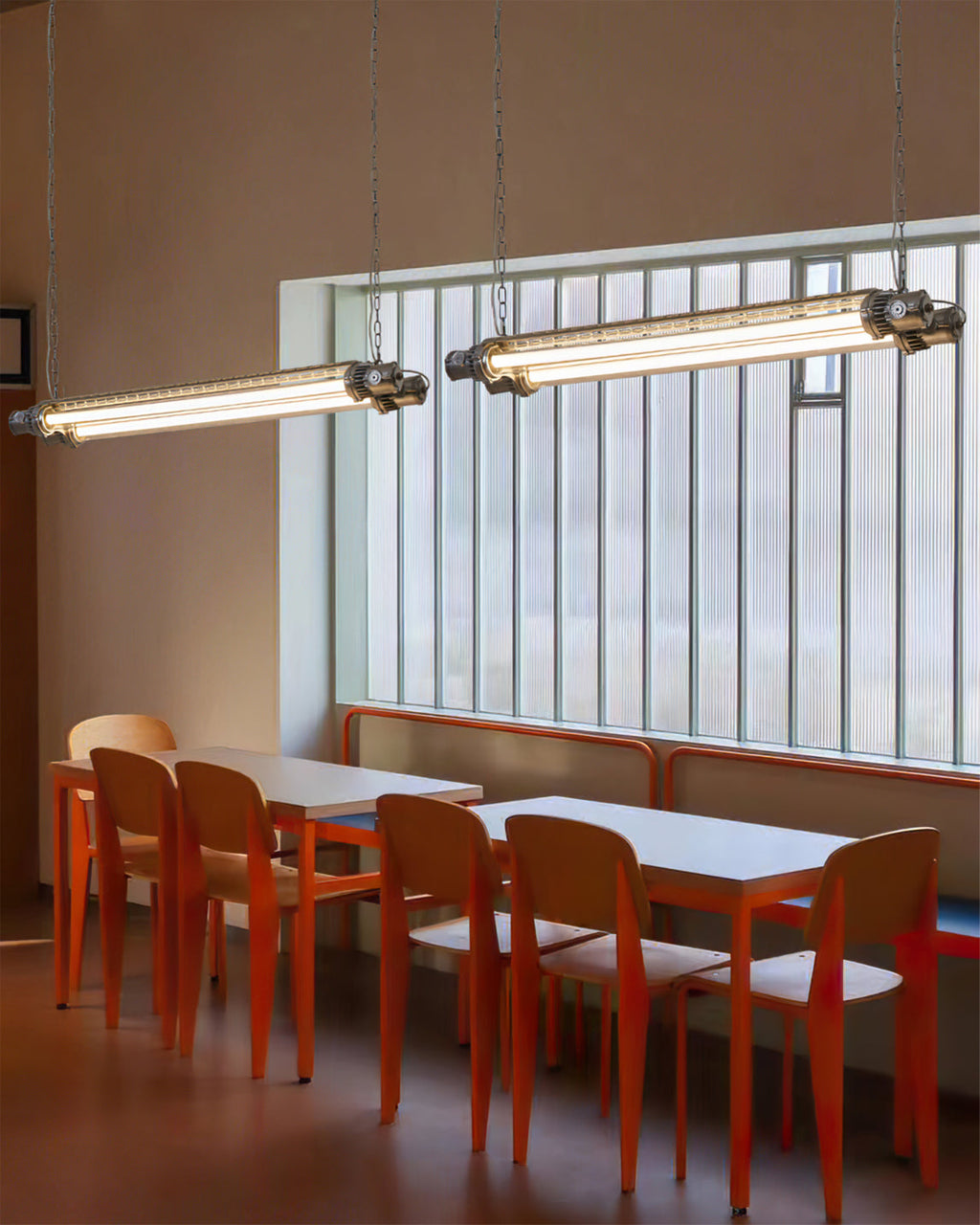 WINTHROP TWIN TUBE SILVER LUMINAIRE