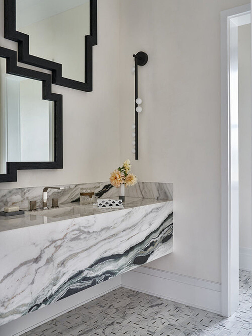 BRIDGEMAN DRIP WALL SCONCE