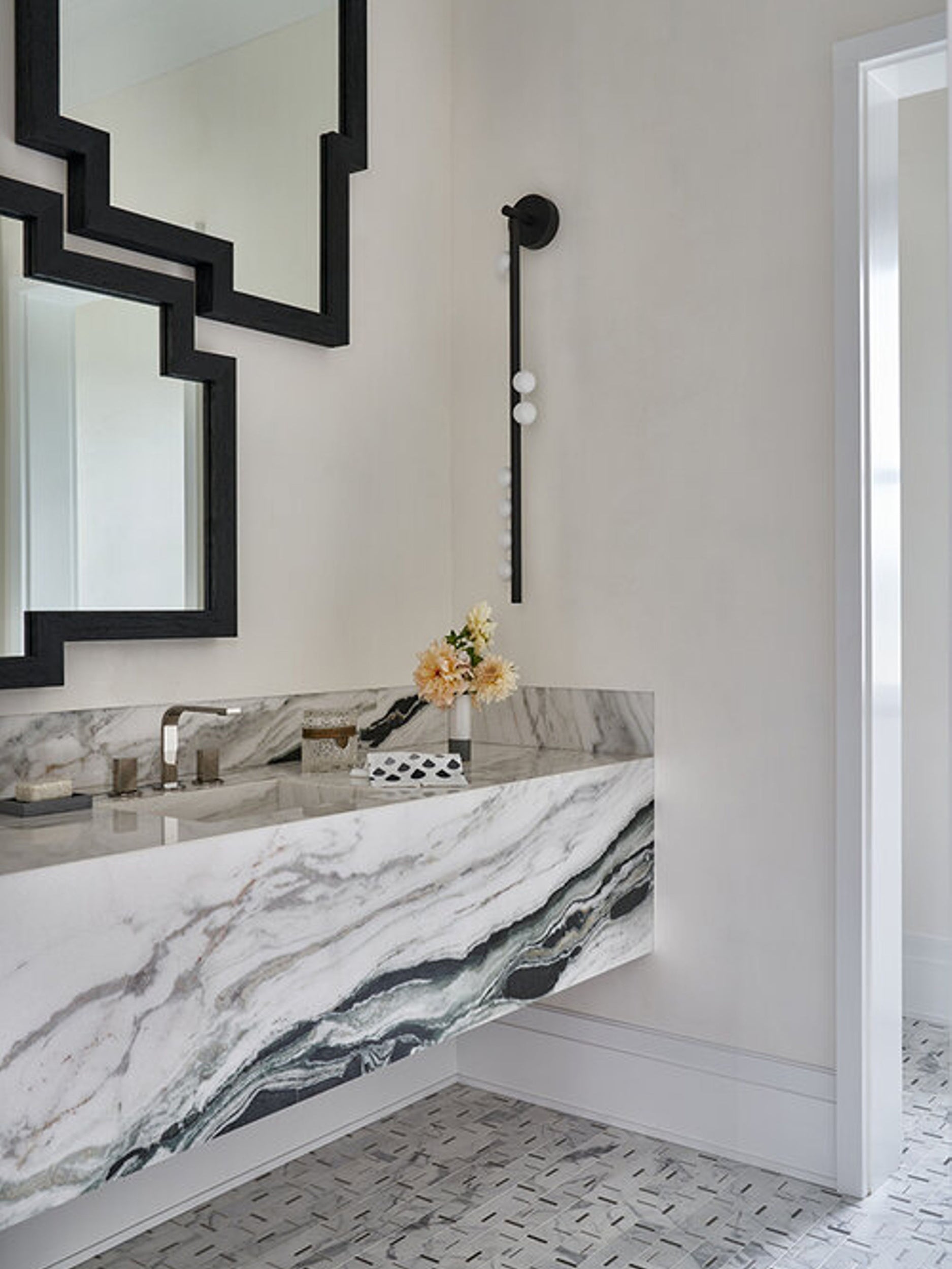 BRIDGEMAN DRIP WALL SCONCE