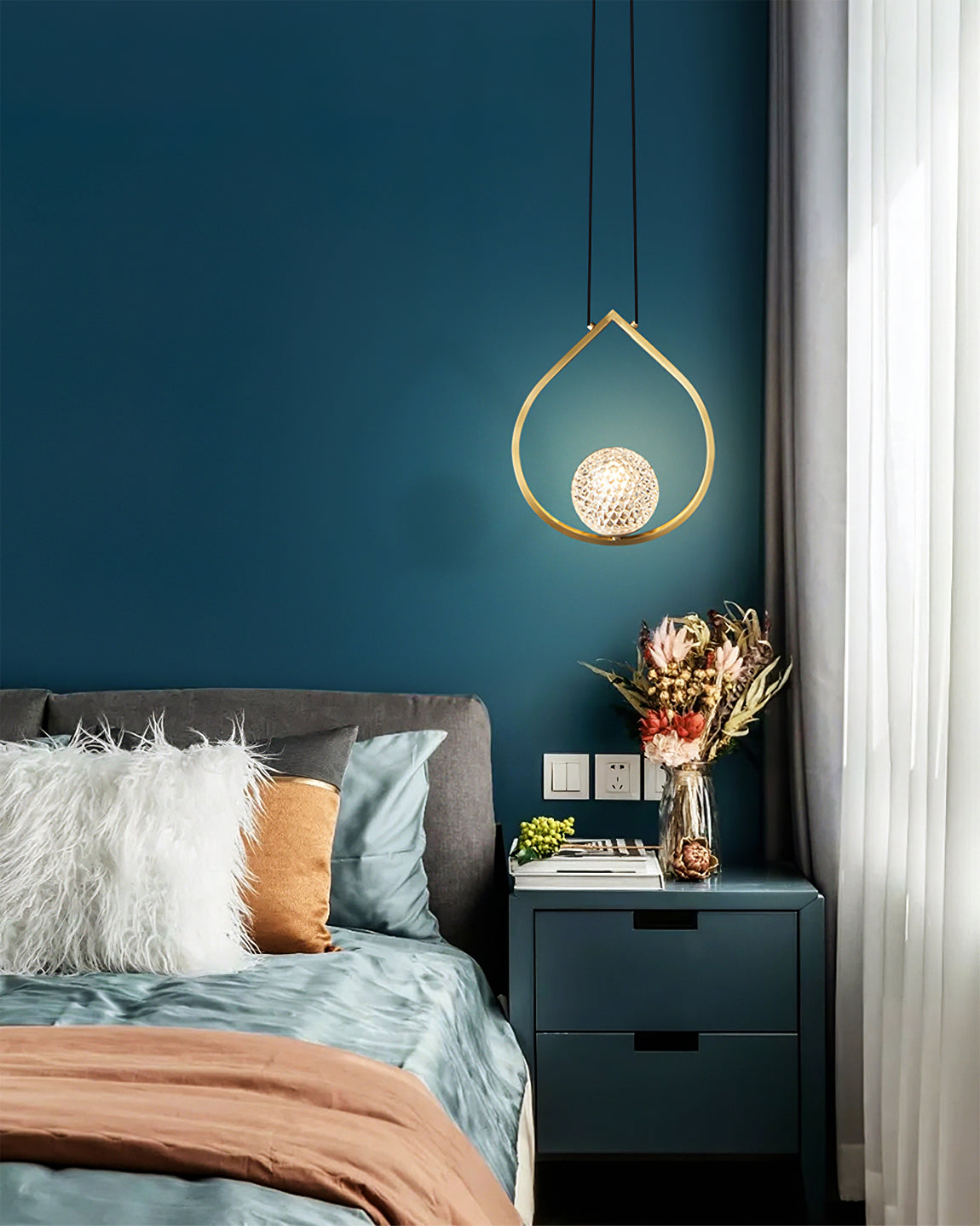 WINTHROP AQUA TEARDROP LUMINAIRE