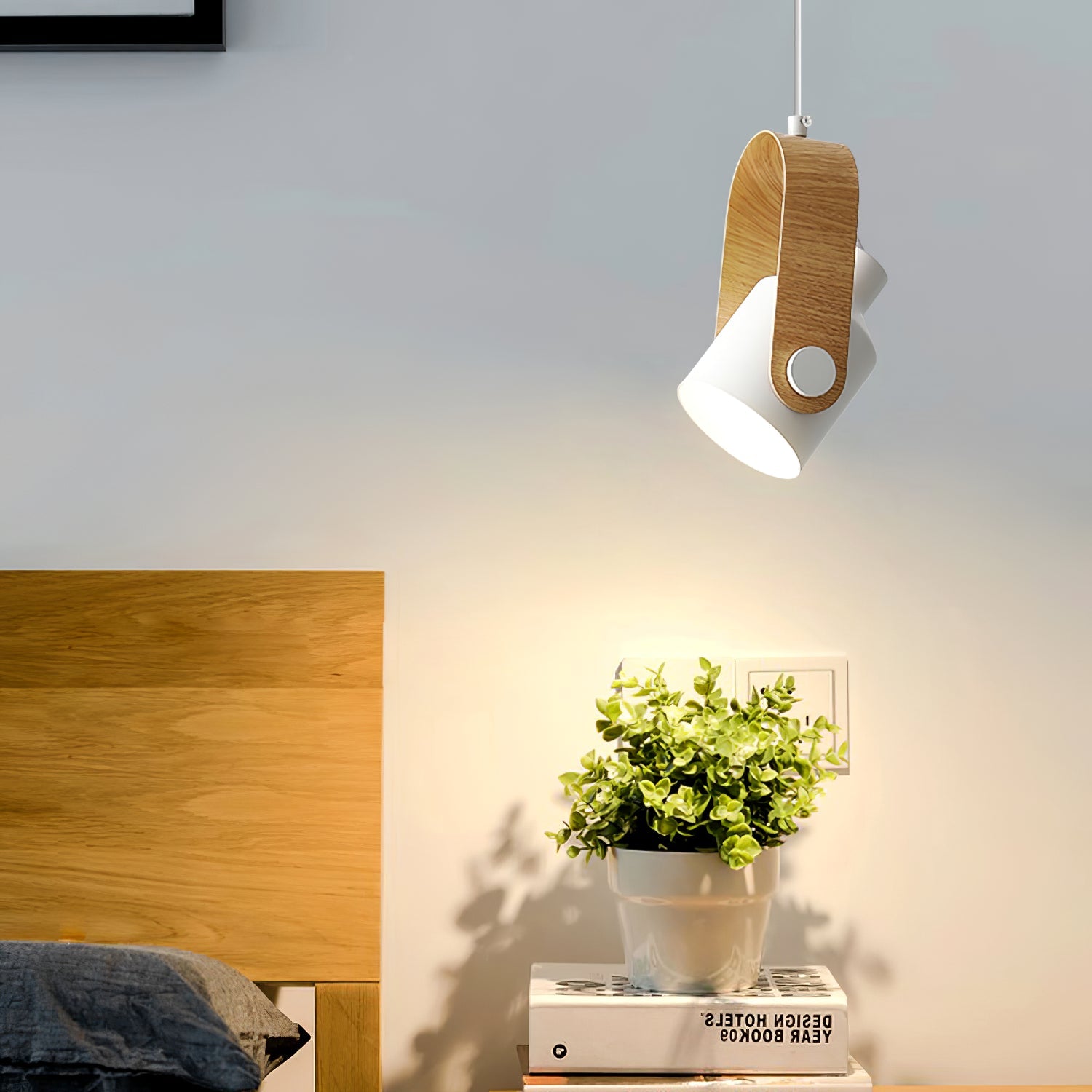 FENWICK GLOWING ORB PENDANT LIGHT