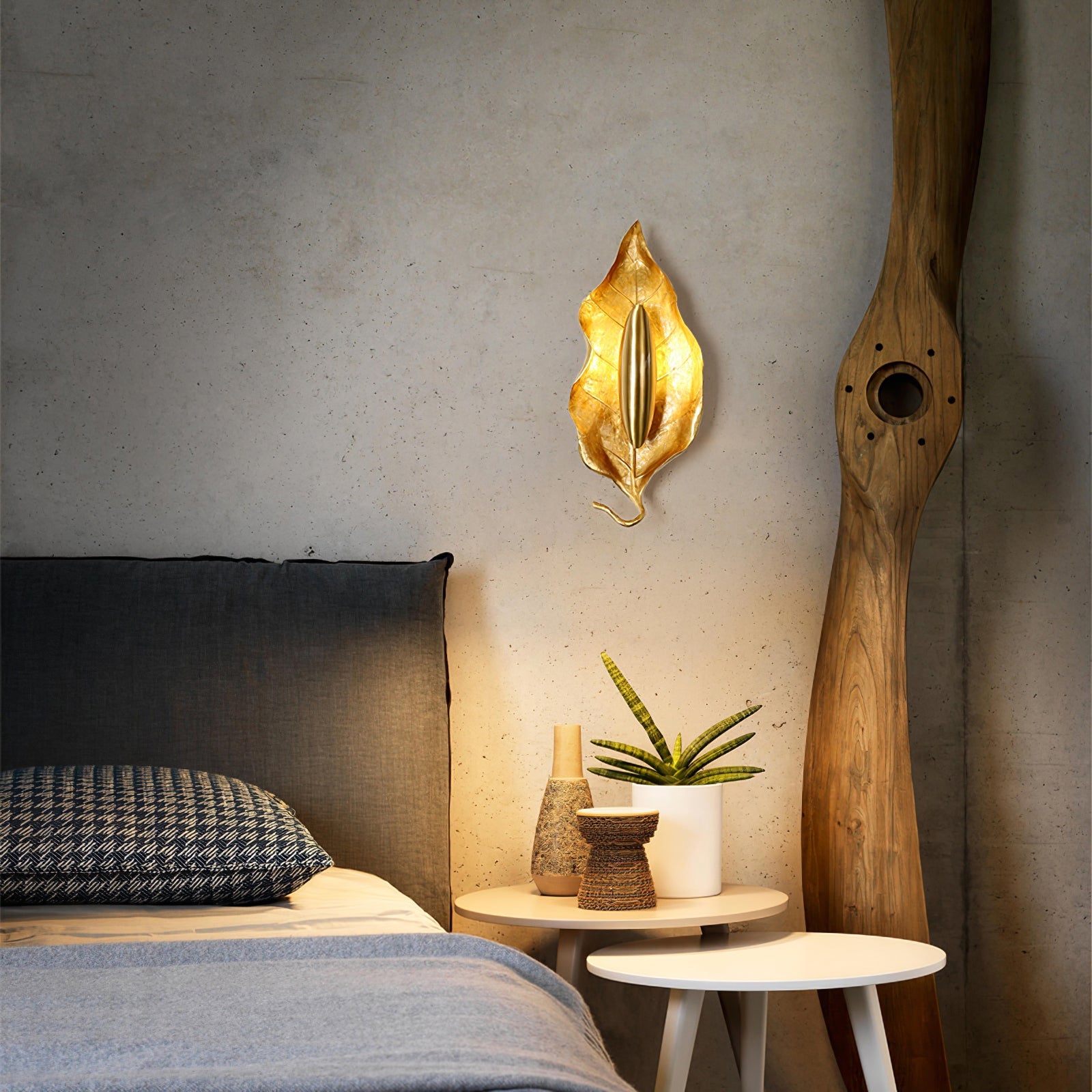 FENWICK WROUGHT IRON WALL SCONCE